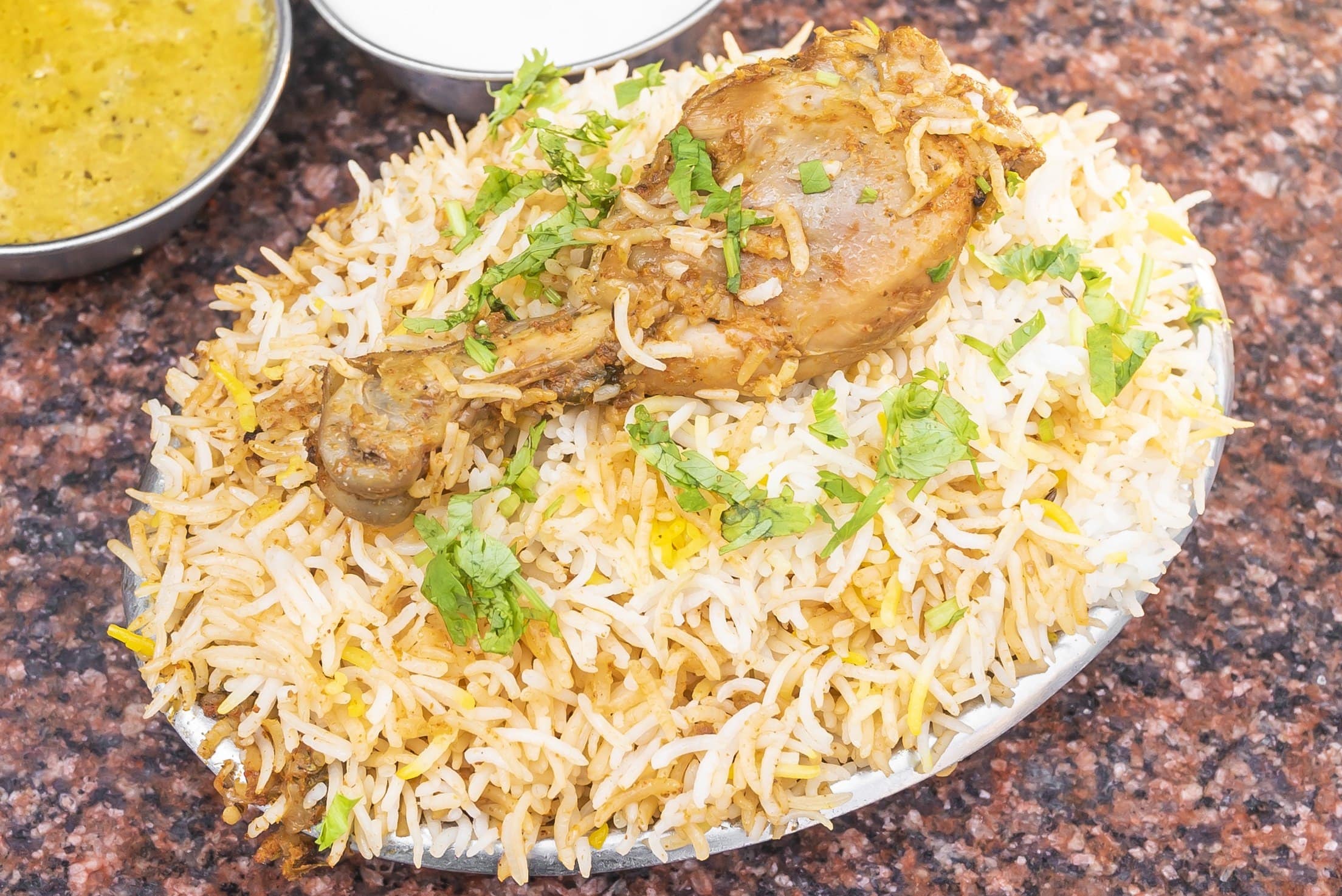 affordable cafe near me, budget friendly cafe near me, cheap cafe near me, budget cafe near me, affordable cafes - Cafe 555 & Aqeeq Restaurant - img2