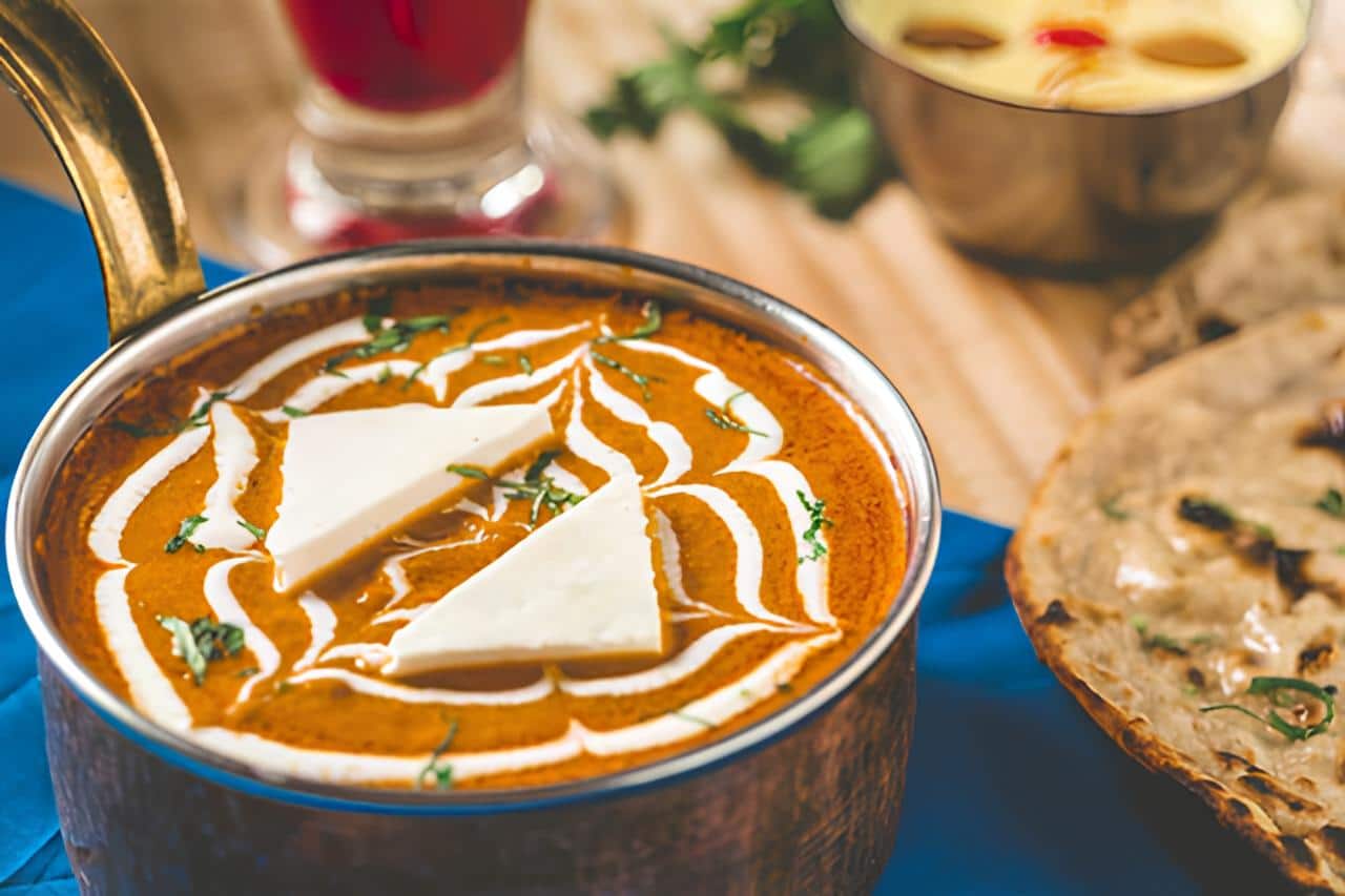 veg restaurants, vegetarian restaurants, family restaurants, veg restaurants near me, vegetarian food, north indian food, thali, paneer, dosa, chole bhature - Veg Gulati - img4