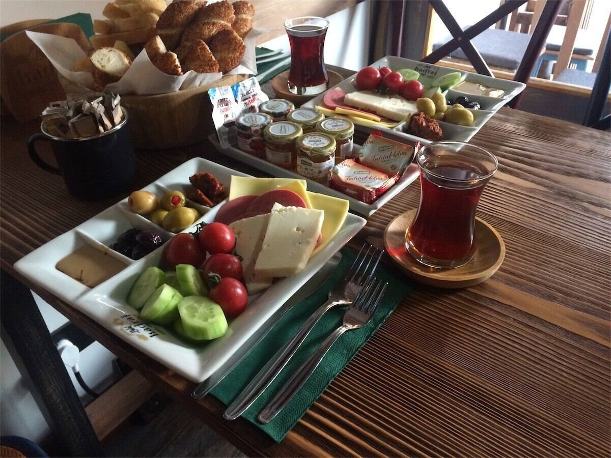 Balat kadraj kafe photos, pictures of balat kadraj kafe, balat ...