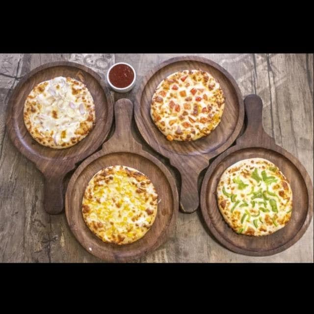 The Hot Pizza Sector 63 Noida