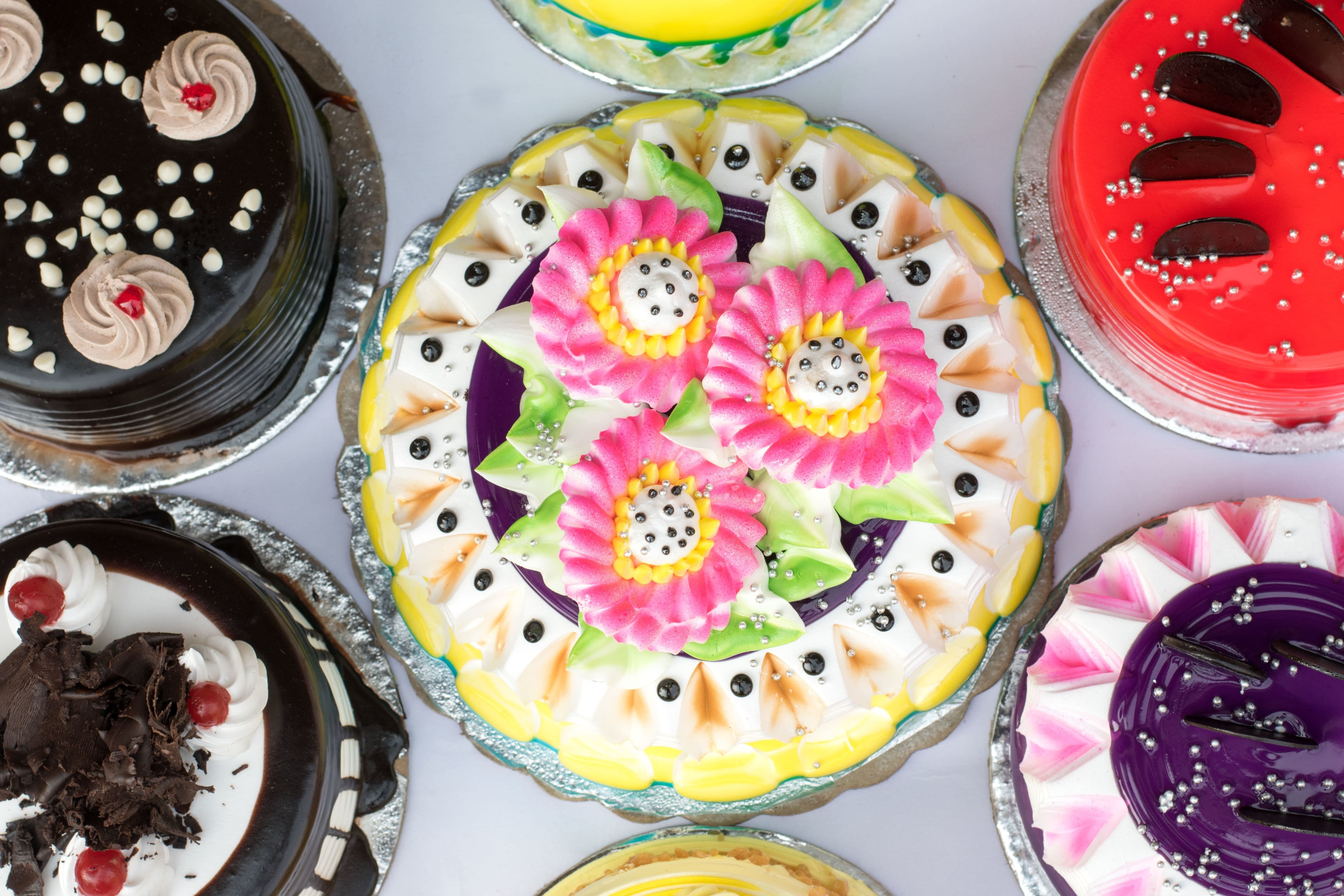Fancy Drizzle Cake – Wedding Cakes | Fresh Bakery | Pastry Palace Las Vegas