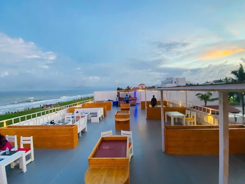 seafood restaurants, beach restaurants, sea view restaurants, beach cafe, fish restaurant - Bay 6 - img5