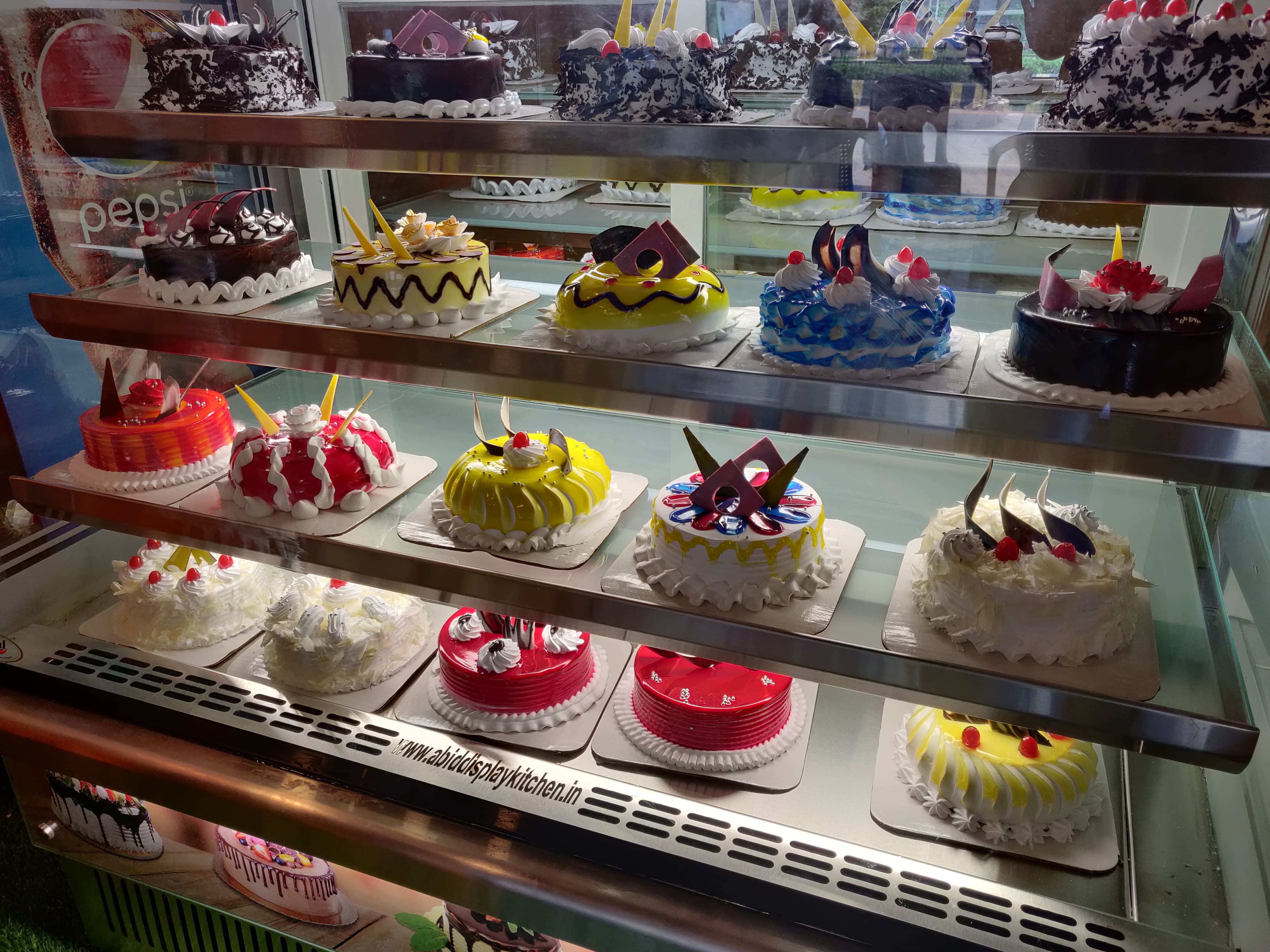 Cakes & Bakes, Dhanbad, Bhiphore Hirak Rd - Restaurant reviews