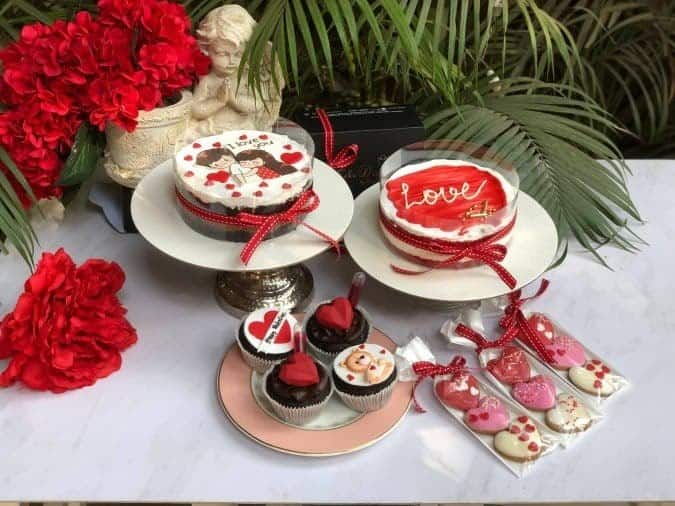 Cake Dior in Koregaon Park Pune | Order Food Online | Swiggy