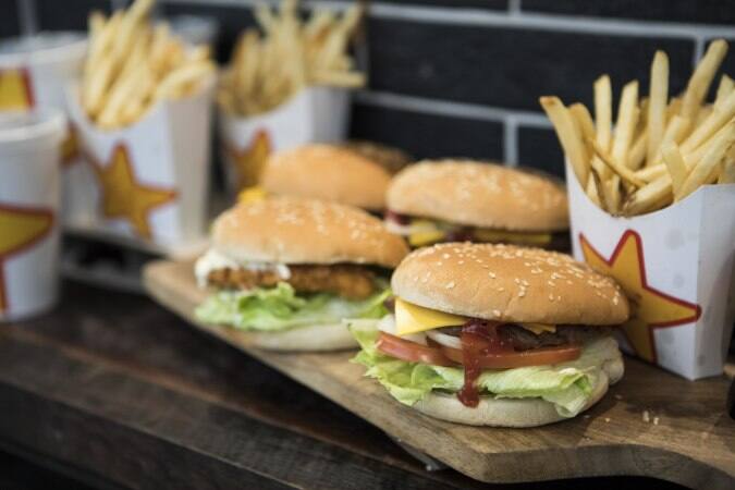 Carl S Jr Brisbane Airport Bne Brisbane