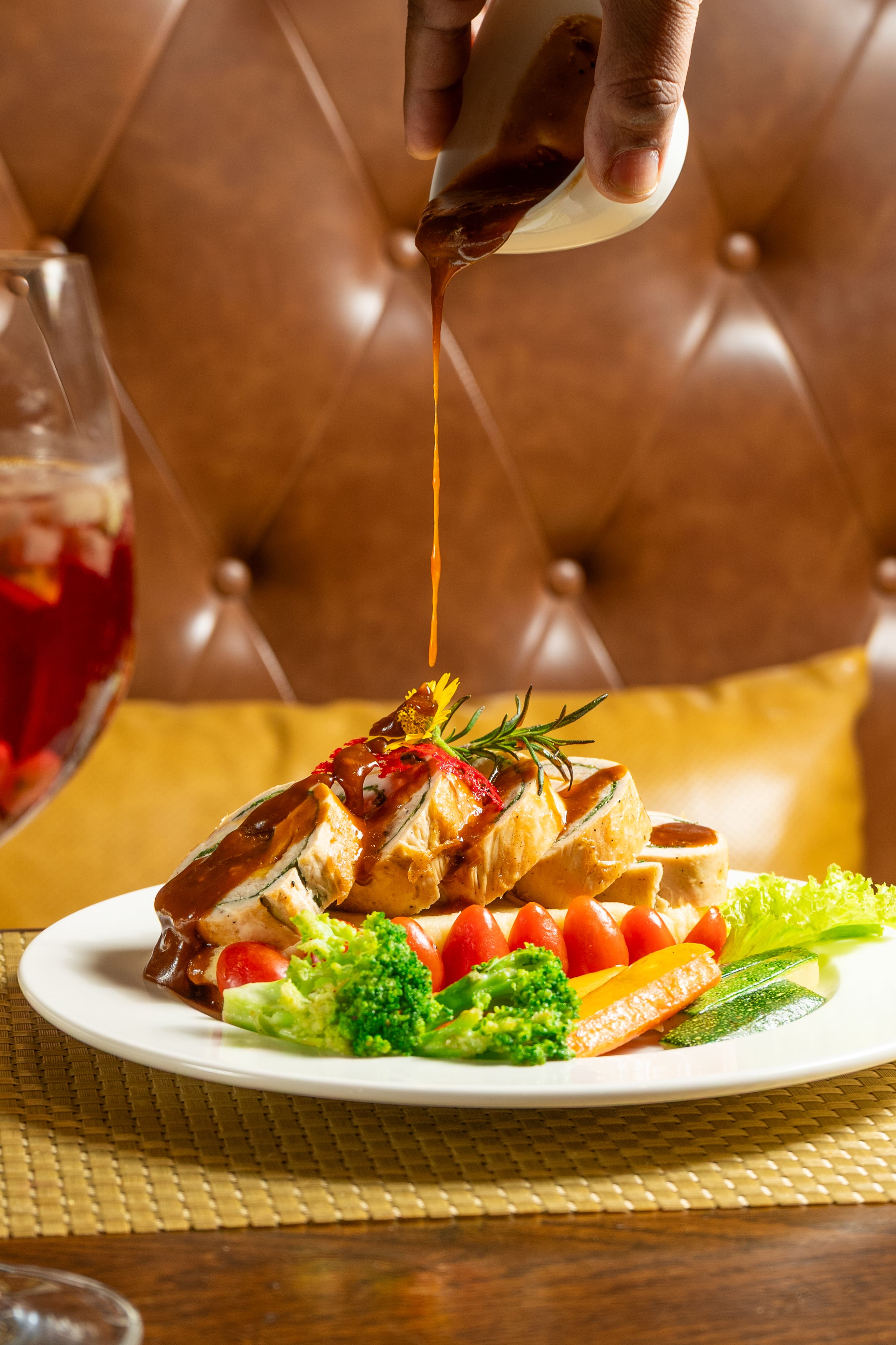 brunch restaurants, brunch spots, weekend brunch, Sunday brunch, buffet brunch, brunch cafes, breakfast and brunch, bottomless brunch, brunch dining - Social Kitchen - Holiday Inn - img3