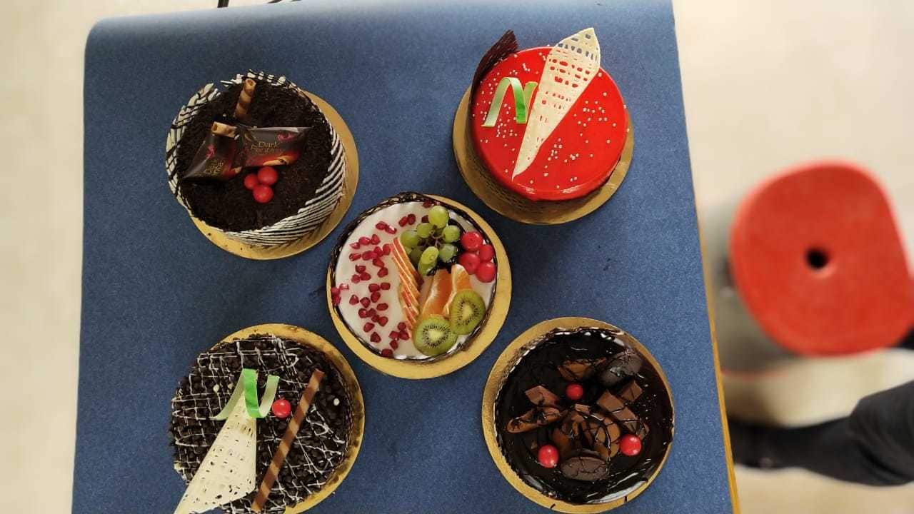 Fancy Chocolate 18th Birthday Cake | Order Custom Cakes in Bangalore –  Liliyum Patisserie & Cafe