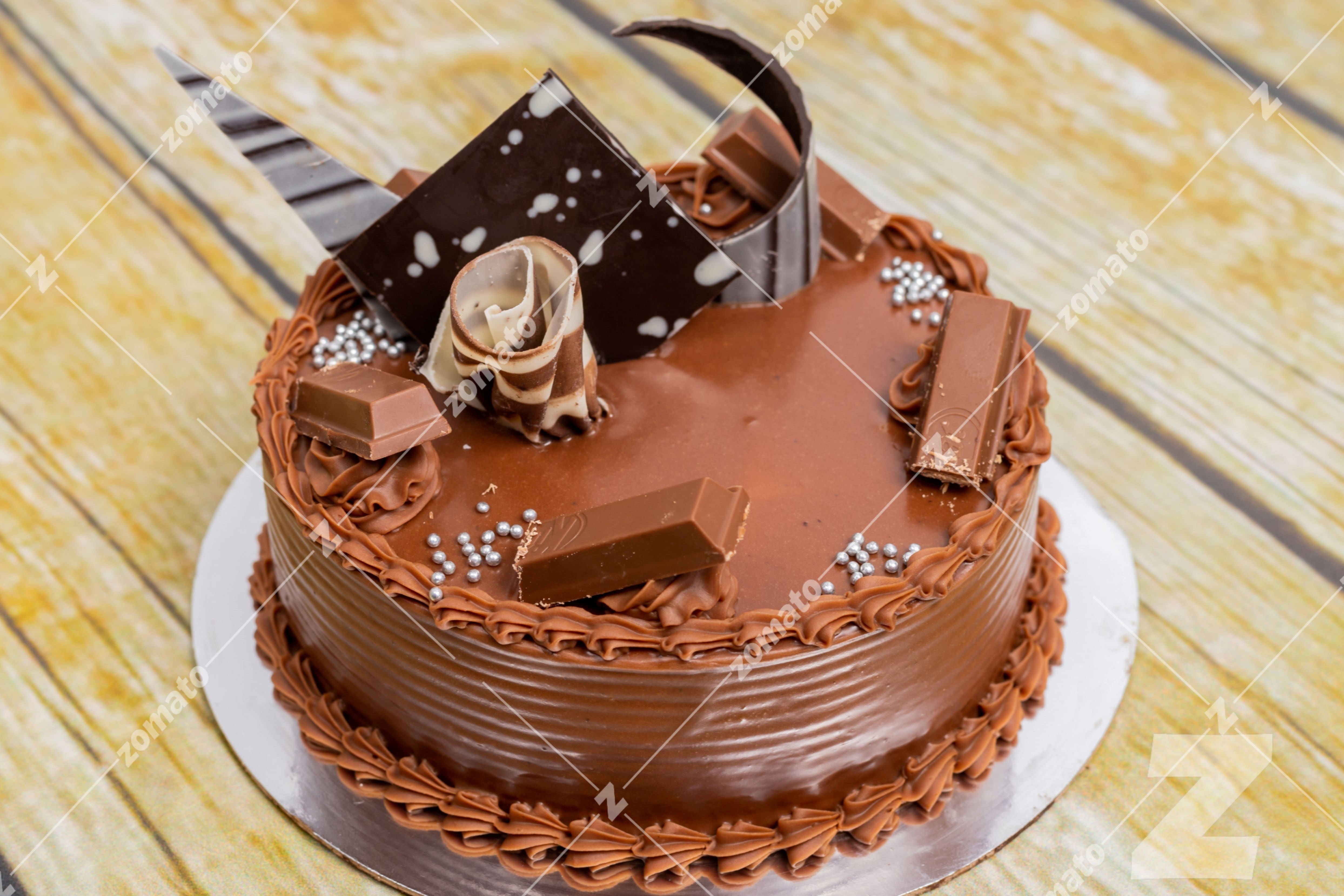 Destroyed cake delivered by Zomato and the executive team said, anything  happen in between the way is not Zomato responsibility | Consumer  Complaints Court
