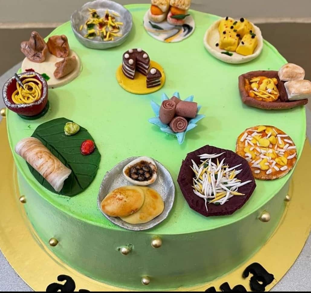 The chocolate room, Jalandhar - Mix fruit cake in foodie theme for food  lovers. For theme based cakes. Order now: +917293540004, +9163691090 |  Facebook