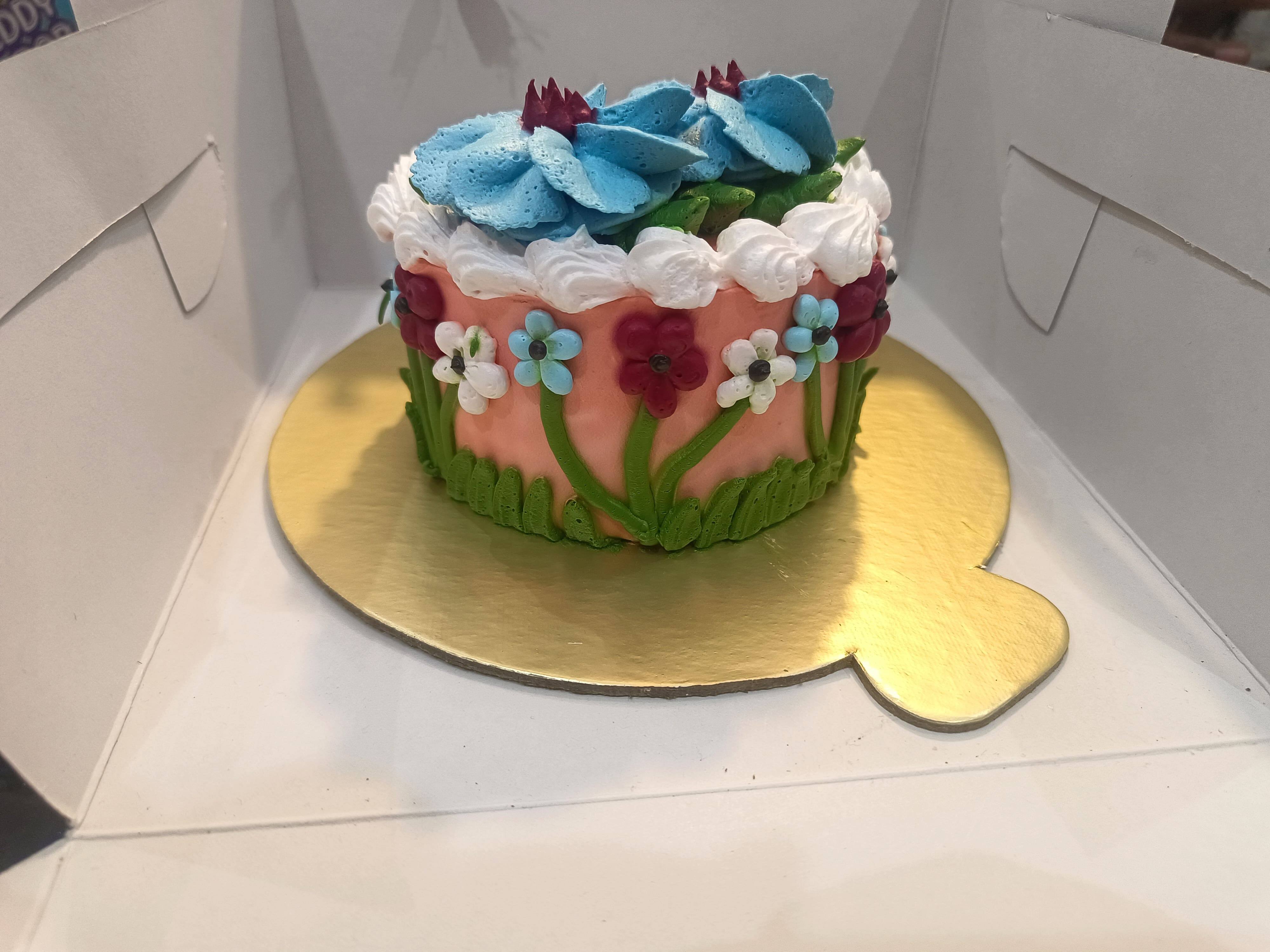 Classic textured wedding cakes gallery - Wedding cake & custom cake studio  | luray VA