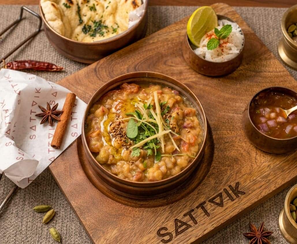veg restaurants, vegetarian restaurants, family restaurants, veg restaurants near me, vegetarian food, north indian food, thali, paneer, dosa, chole bhature - Sattvik - img4