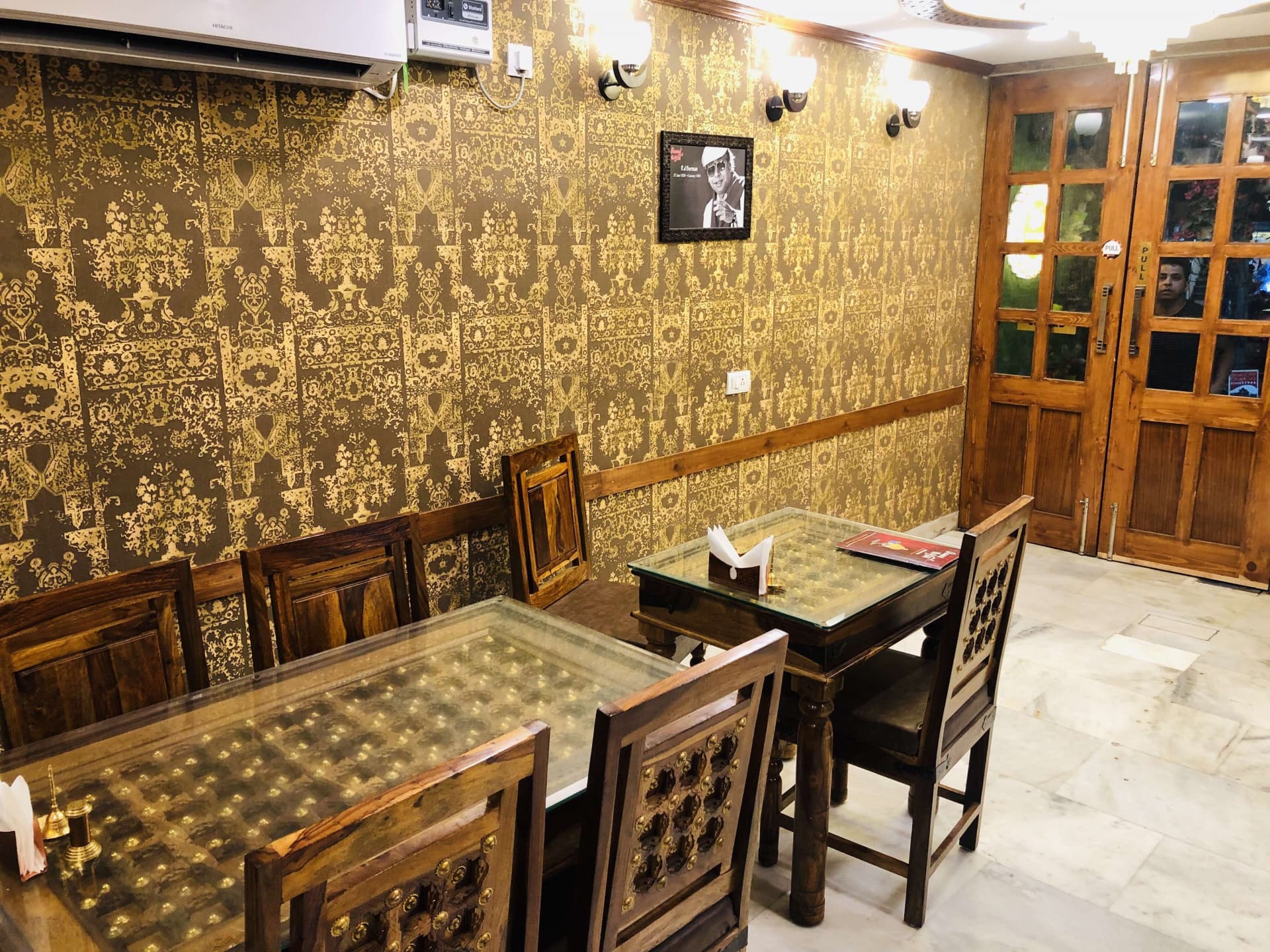 durga puja pandals, durga puja, durga puja celebrations, puja pandal hopping, famous durga puja pandals, kolkata durga puja, durga puja food, bengali food, festive food, puja restaurants - Aami Bangali - img1