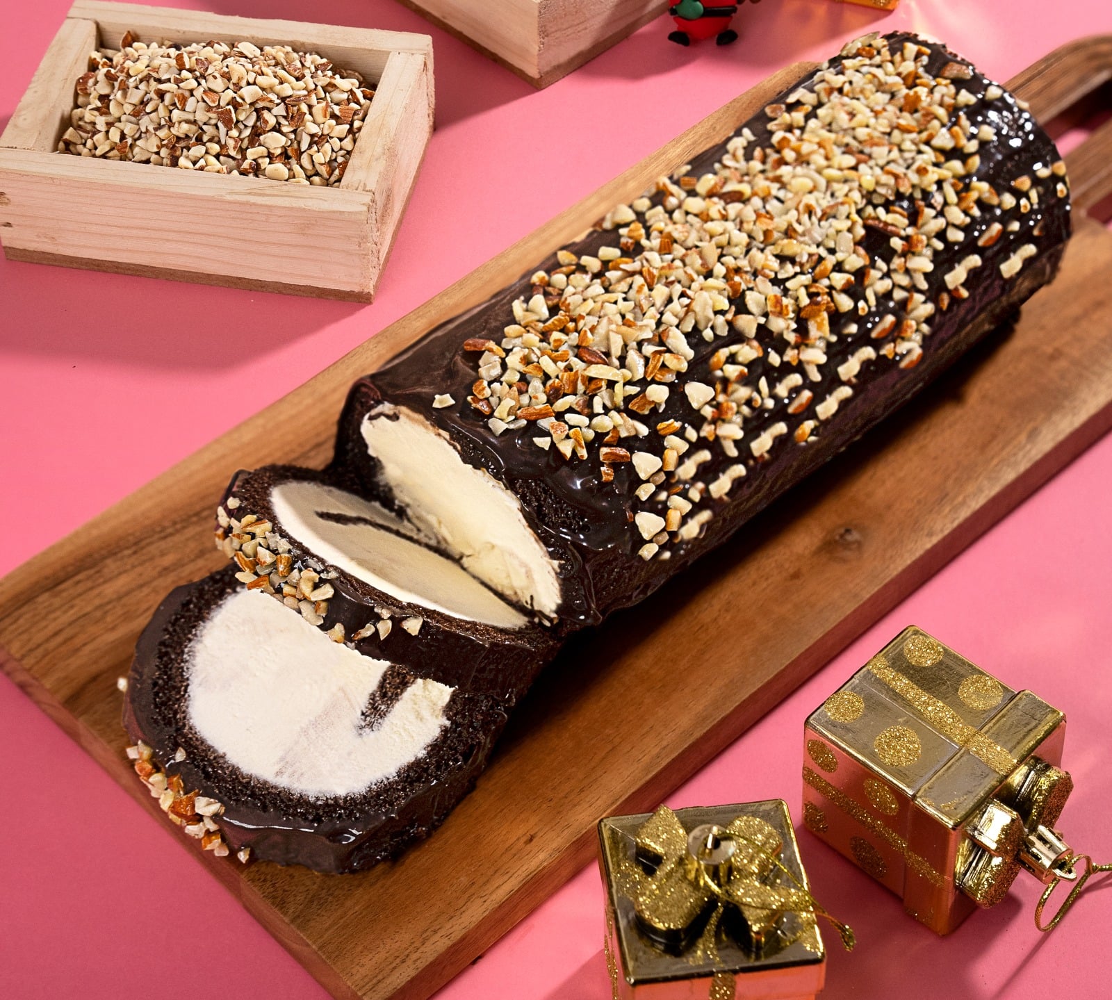 Buy Baskin Robbins Ice Cream Roll Cake Slice - Classic Fudge Online at Best  Price of Rs 95 - bigbasket