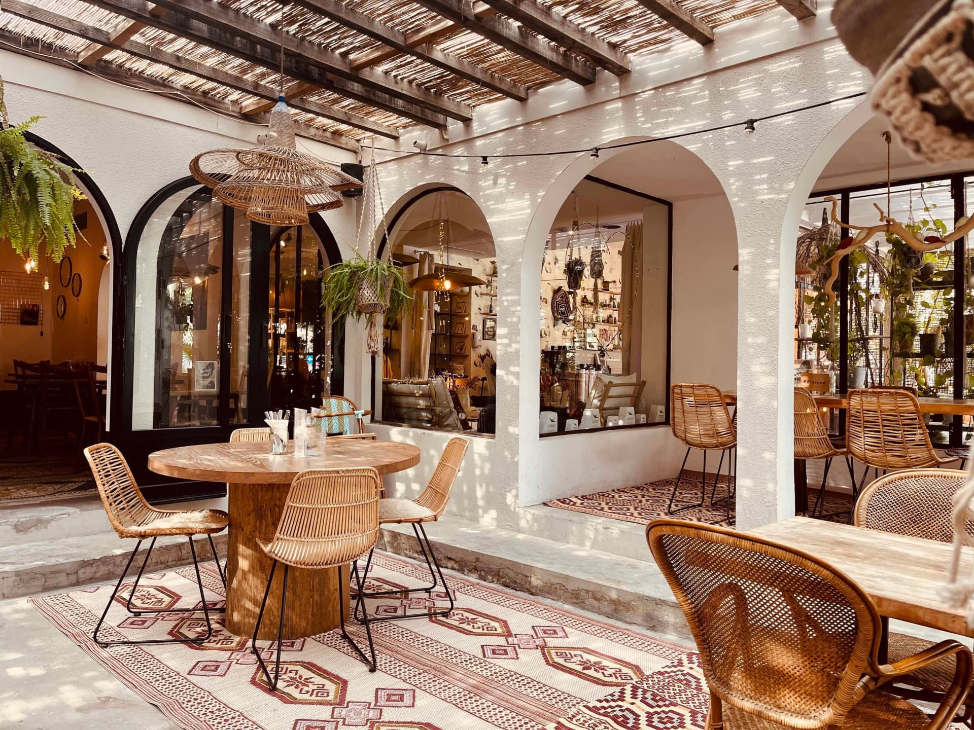 Restaurant image