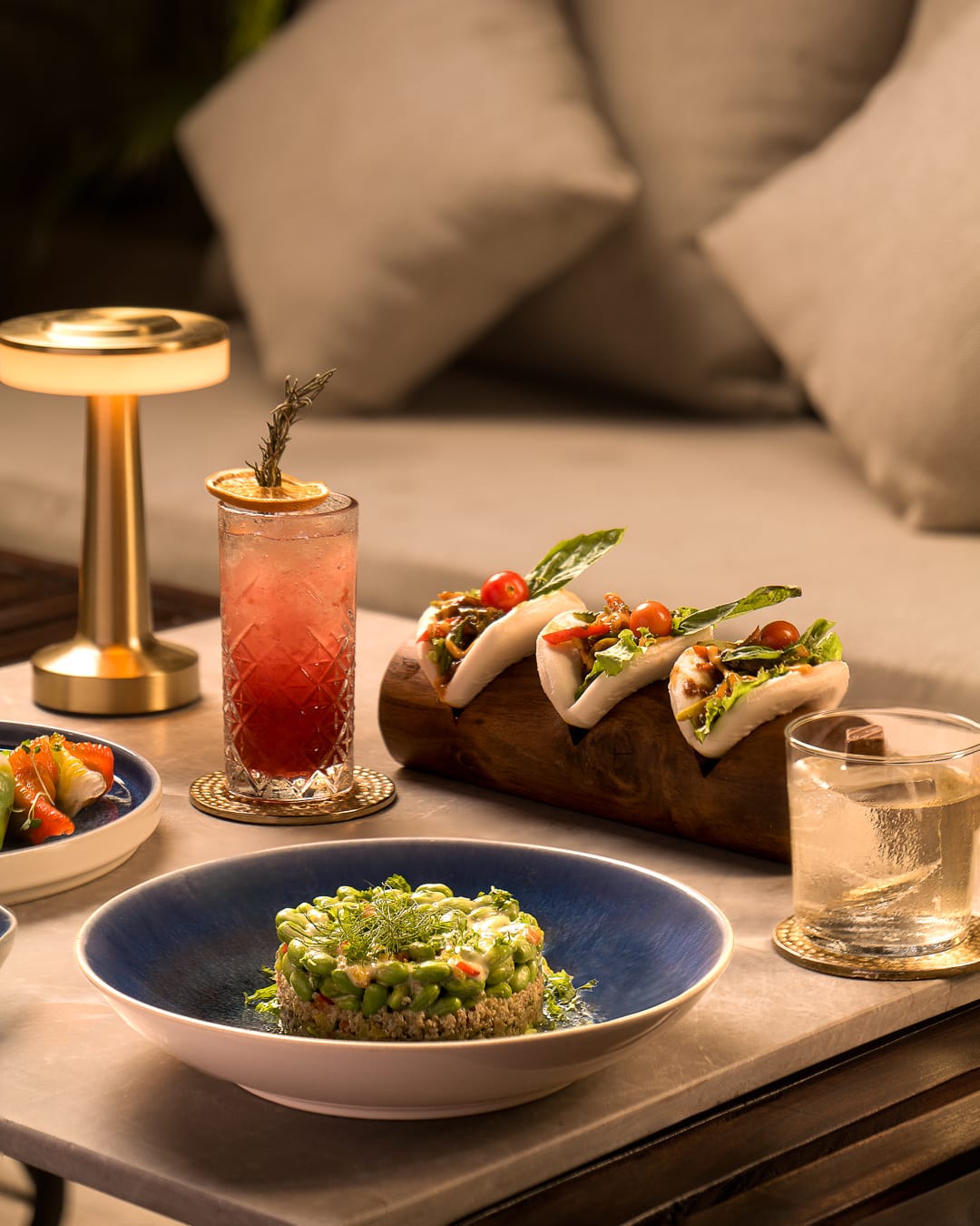 bars near me, wine, pubs near me, breweries near me, rooftop bars, rooftop bar near me, cocktails near me, sky bar, sangria, craft beer - Zura - img2