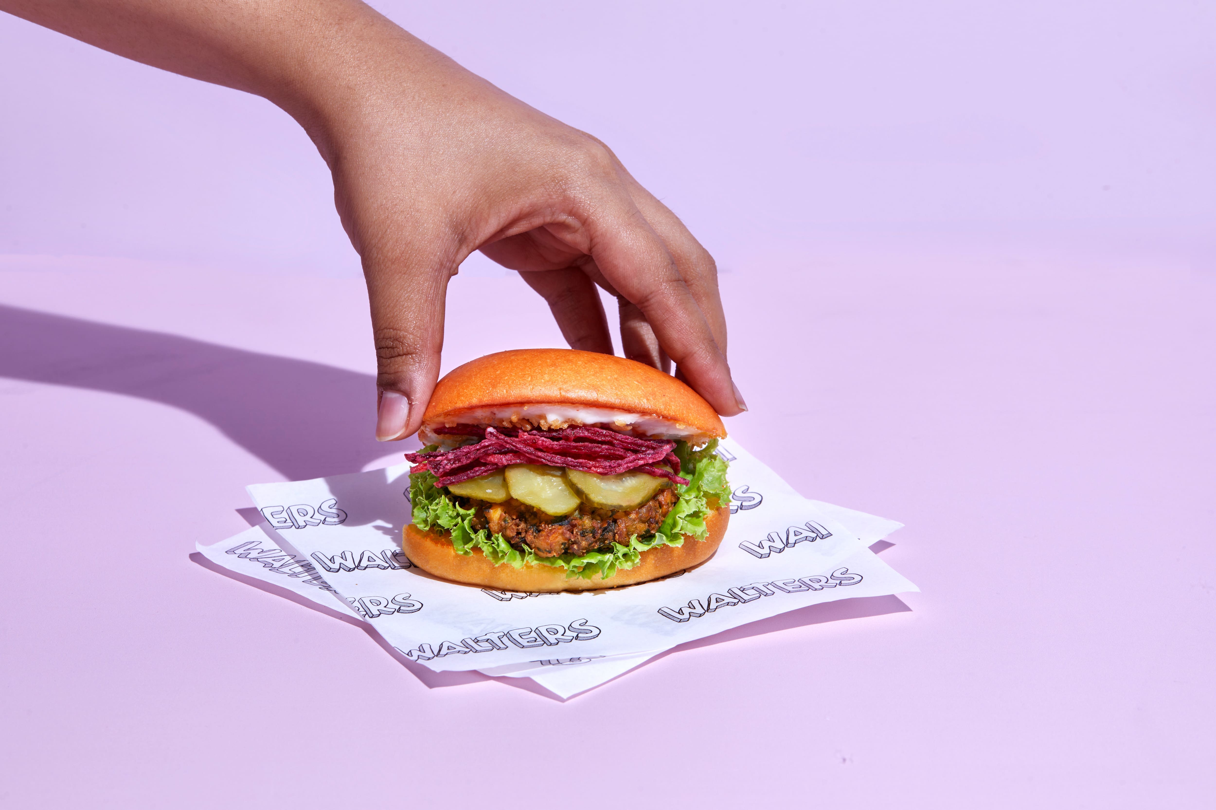 burger, burgers, burger joints, burger restaurants, gourmet burgers, smash burgers, chicken burgers, cheeseburgers, best burgers - Walters Burger - img4