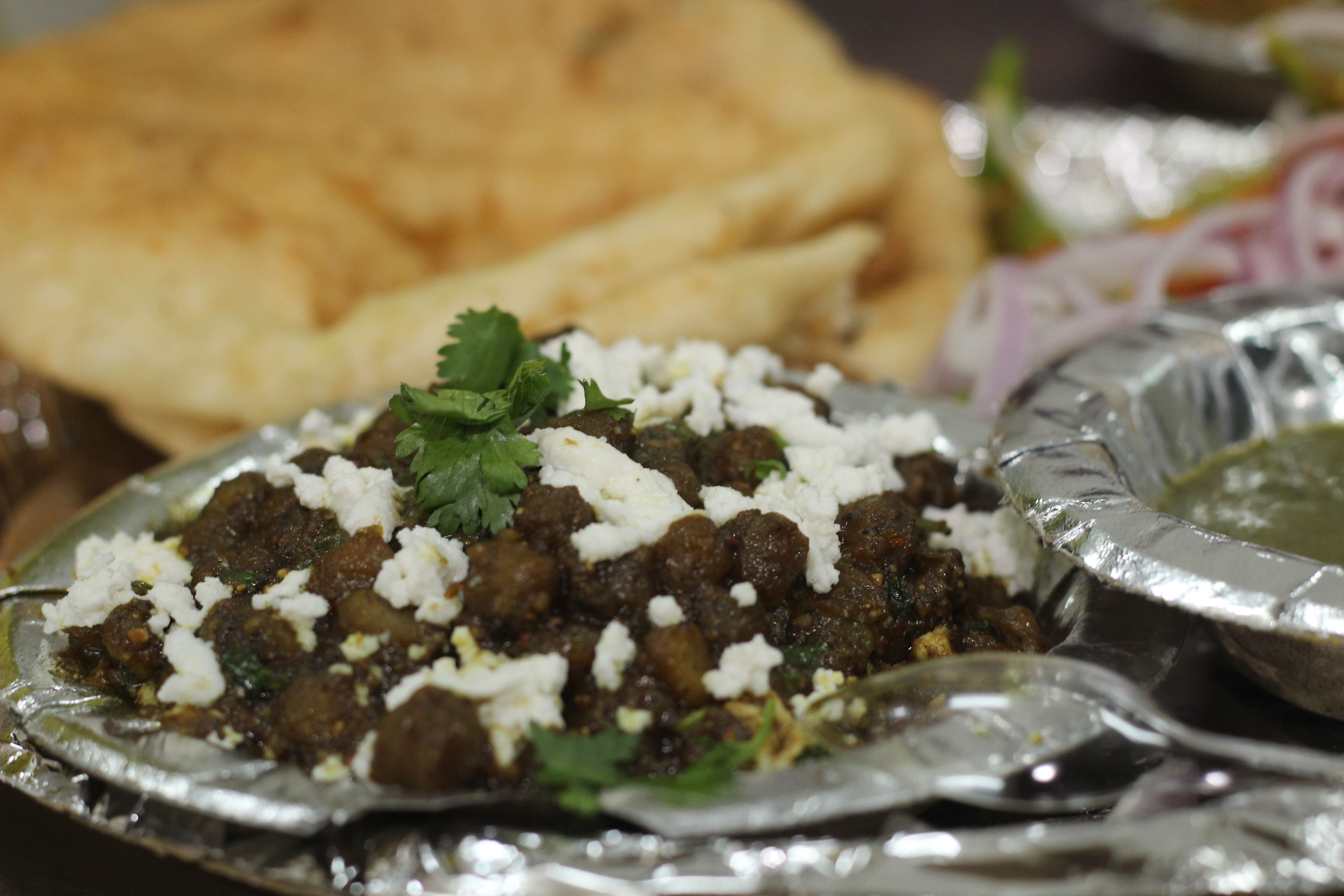 chole bhature, chole bhature near me, best chole bhature, famous chole bhature, bhature, chole, chana bhatura near me - Sita Ram Diwan Chand - img3
