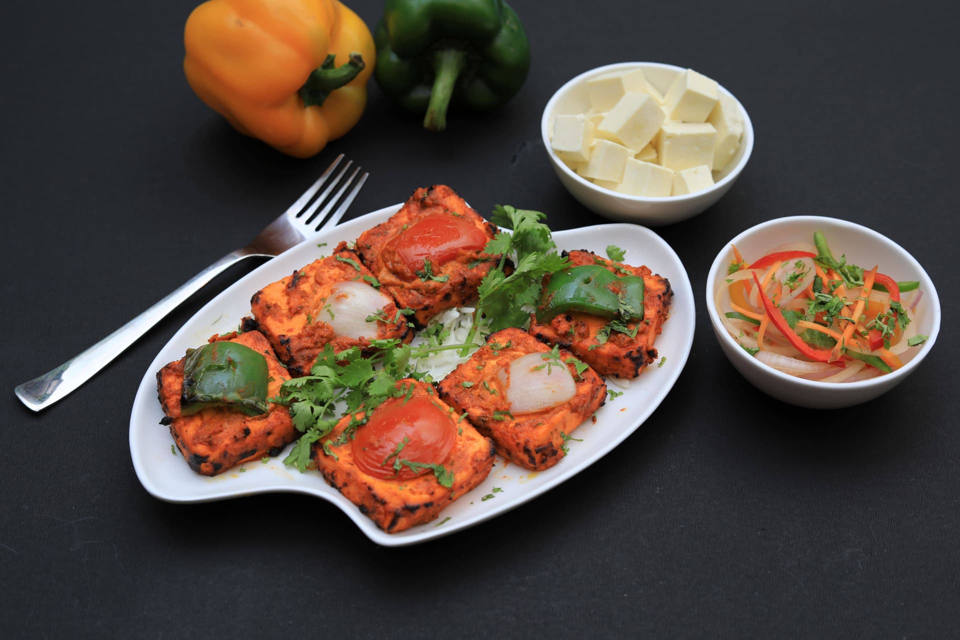 north indian cuisine, punjabi food, mughlai food, kebab restaurants, tandoori restaurants, butter chicken, dal makhani, chole bhature, nihari, rajma chawal - Ravi Mehra's Delhi Hotel - img1