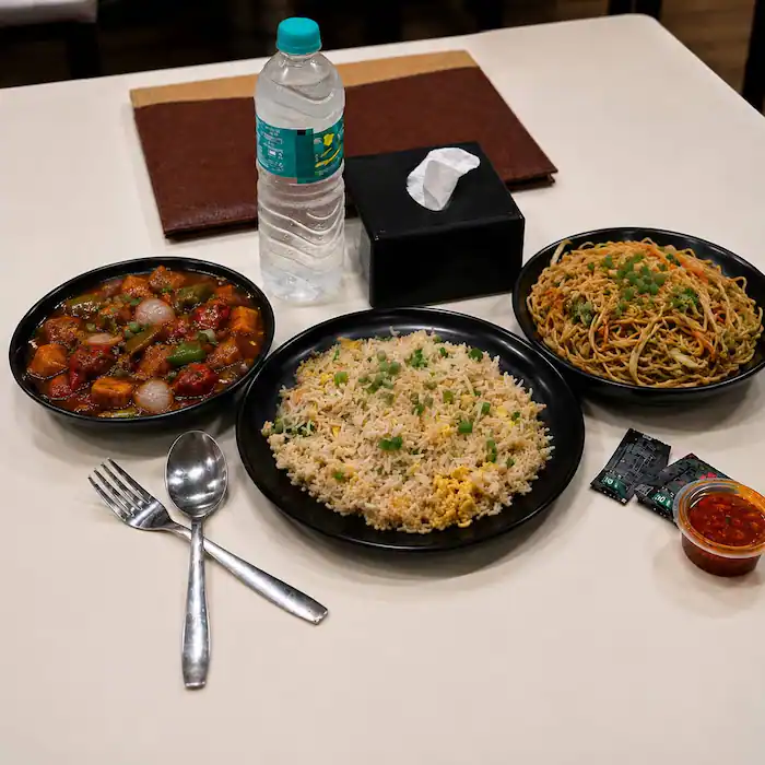 B25 - Chinese and Thai Restaurant | Malad West, Mumbai