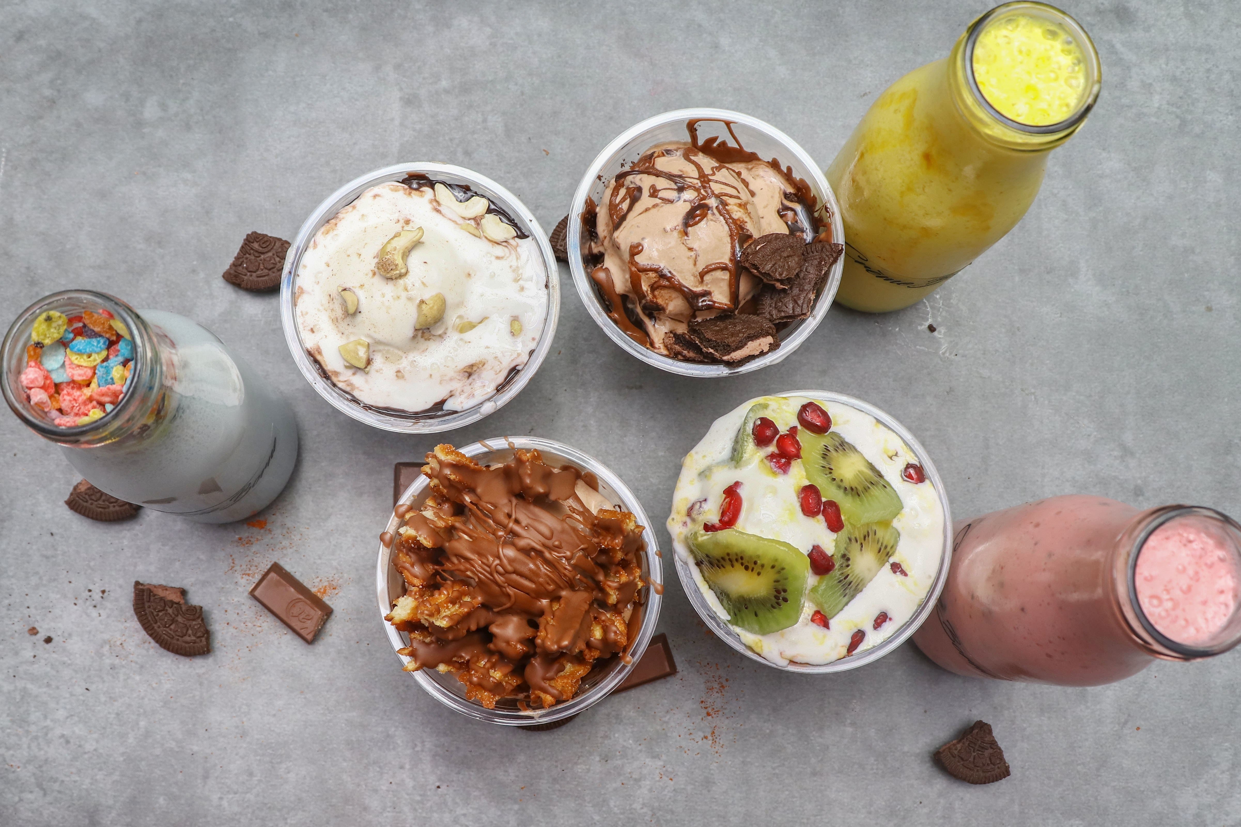 Photos of Cremeborne Ice Creams and Desserts, Pictures of Cremeborne