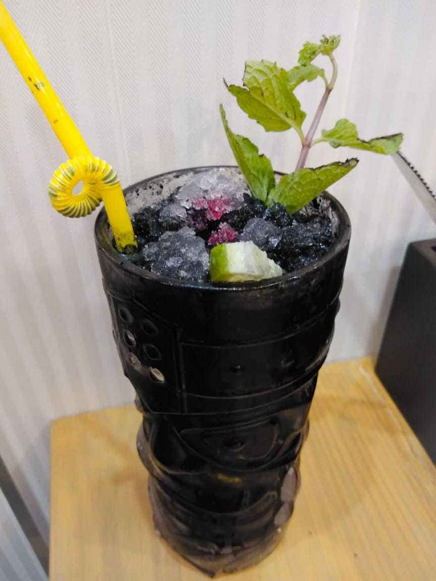 Mugs & Shots, Sector 1, Salt Lake, Kolkata Restaurant