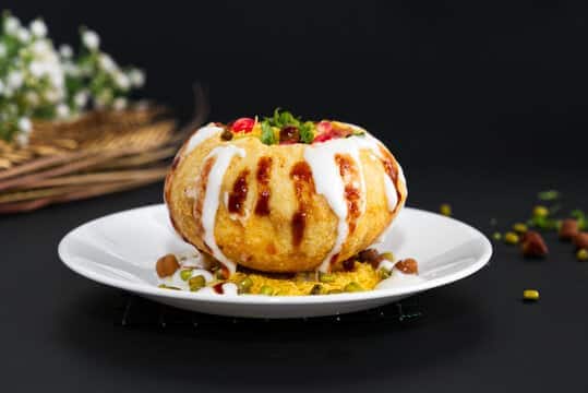 Aman Sweets Namkeen & Bakers image