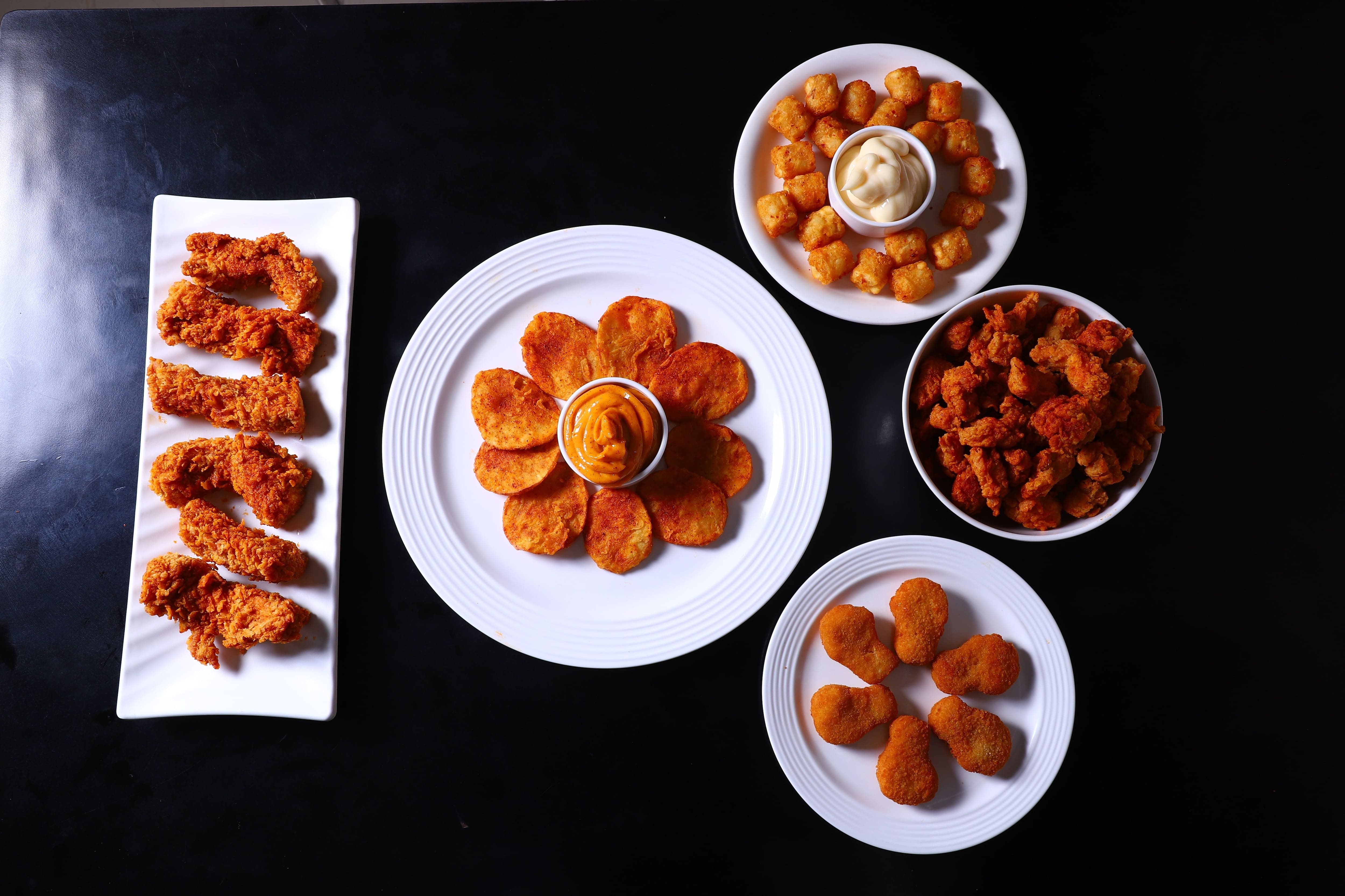 Photos of Cluckers Fried Chicken Restaurant, Pictures of Cluckers Fried