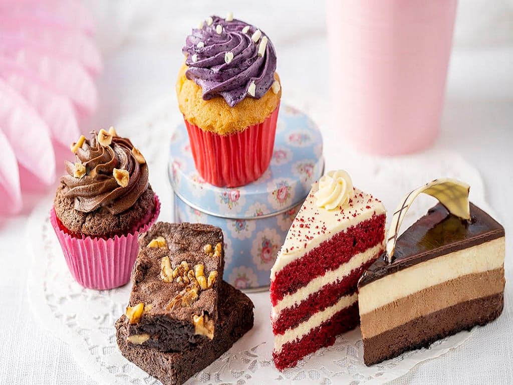Order decadent cakes online from these shops in Mumbai