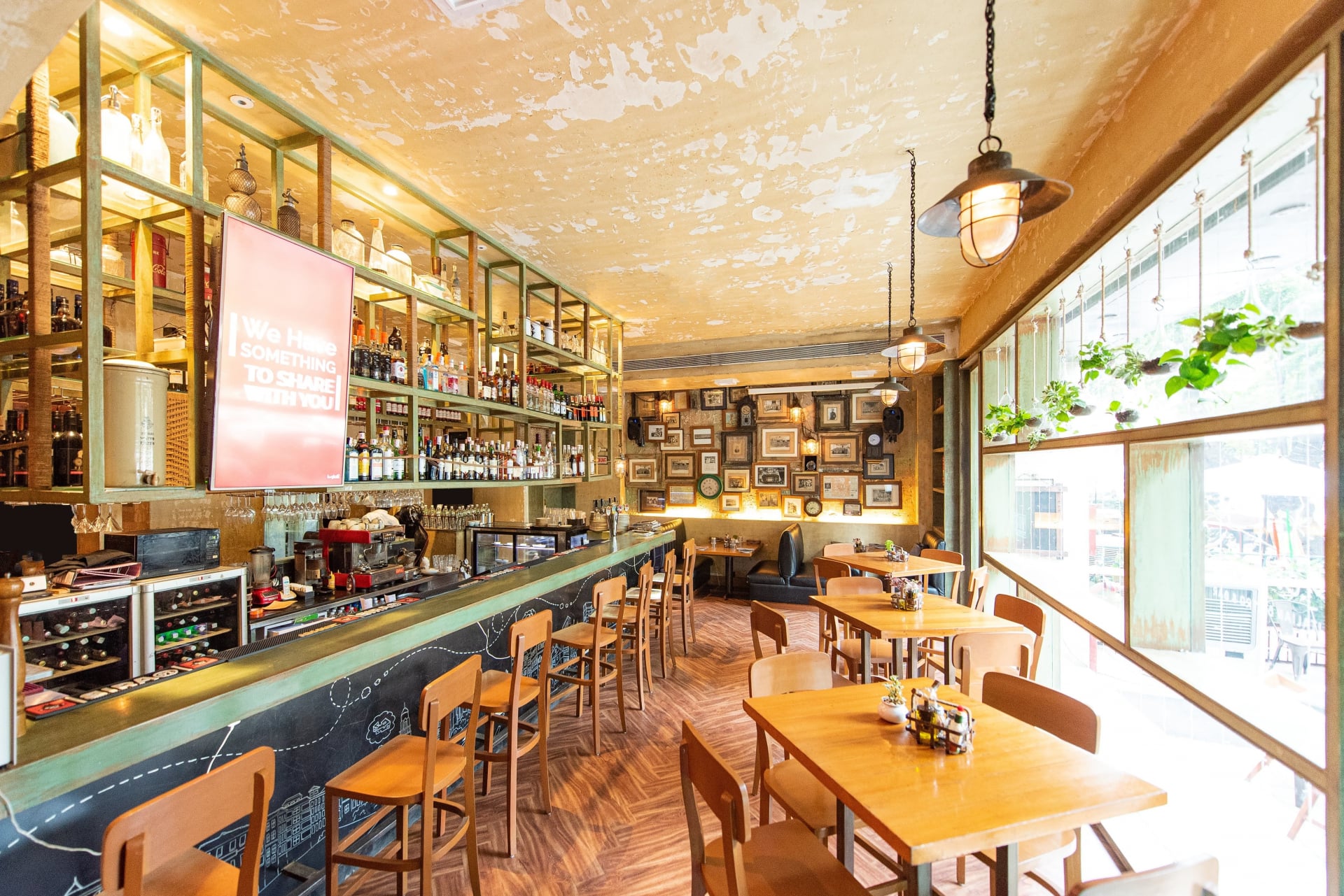 Restaurant image