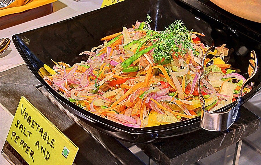 buffet restaurants, buffet near me, hotel buffet, buffet restaurants near me, breakfast buffet, lunch buffet, dinner buffet, hotel breakfast buffet, luxury buffet, best buffet restaurants near me - The Hub & The Bar - Hotel Ramada Encore - img4