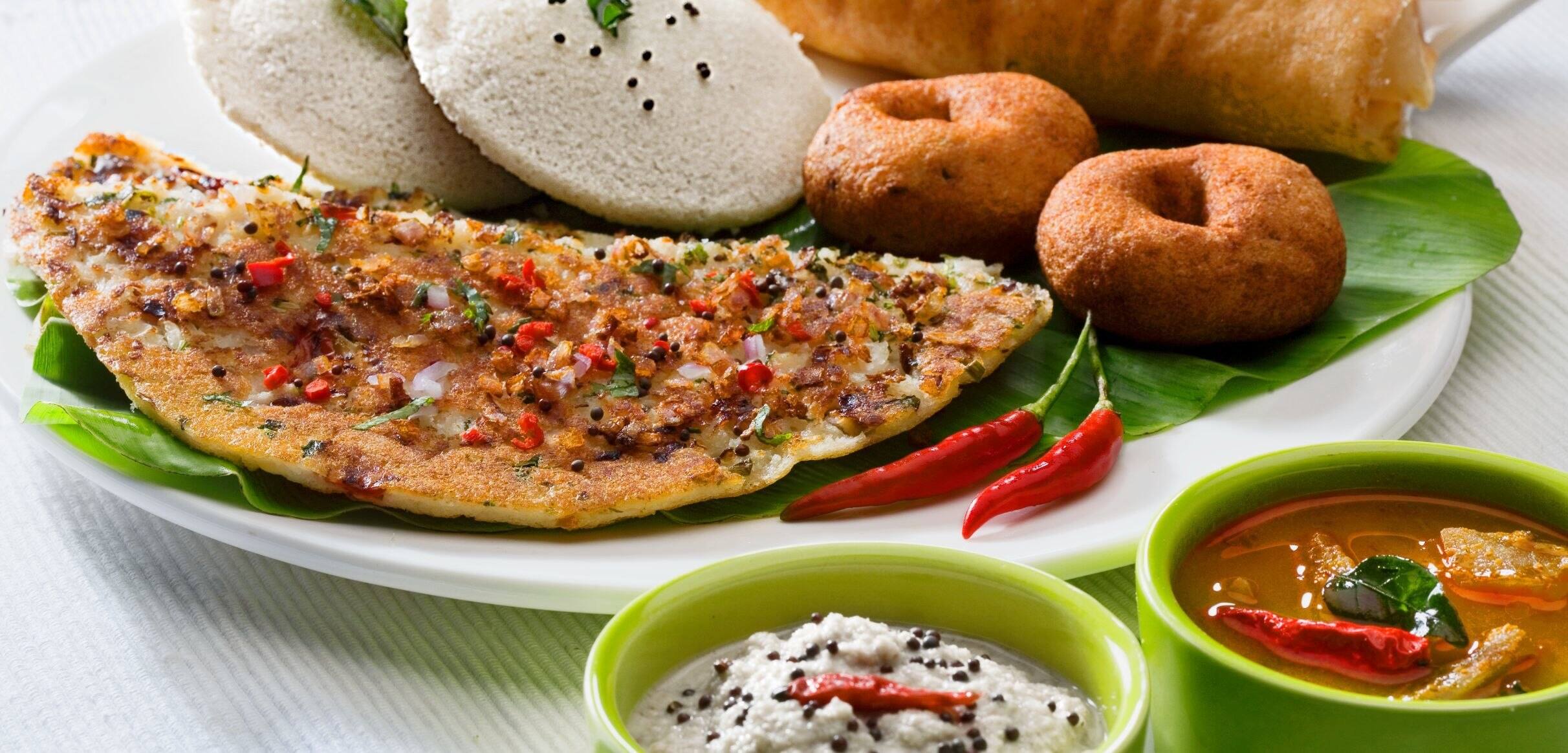 jaipuri breakfast, rajasthani breakfast, pyaz kachori, pyaaz kachori, dal kachori, poha, mirchi vada - Kanha - img2