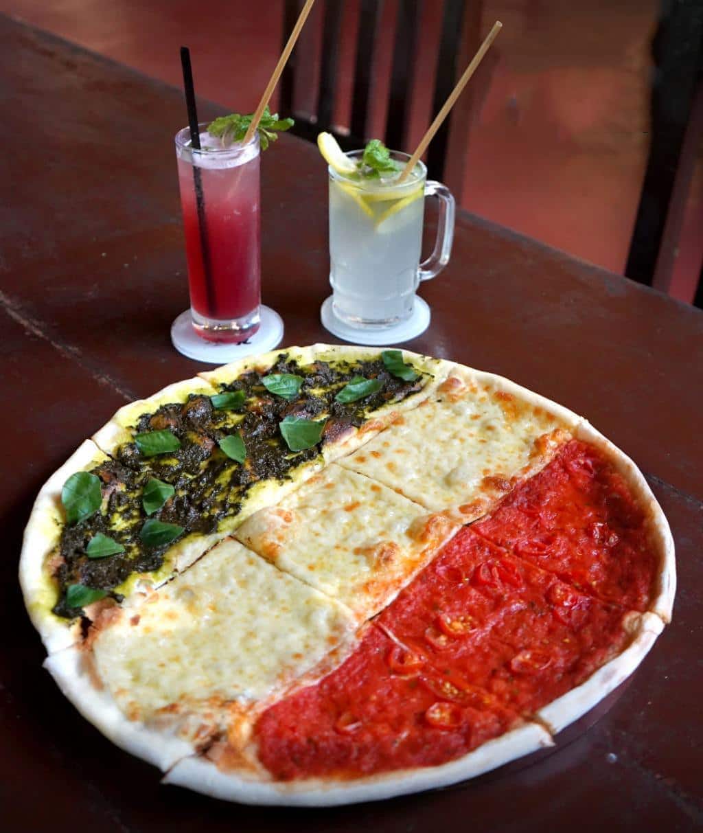 pizza, best pizza, pizza slice, pepperoni pizza, wood fired pizza, artisanal pizza, deep dish pizza, new york style pizza, pizza deals - Da Tita By Magic Italy - img4