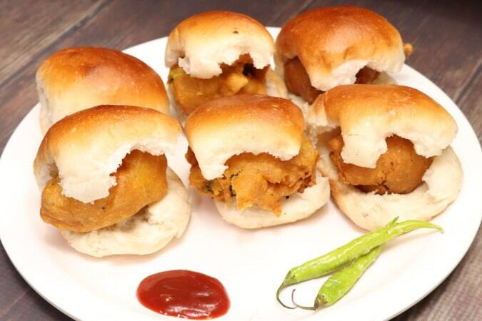 Patil Mama Vadapav Wale