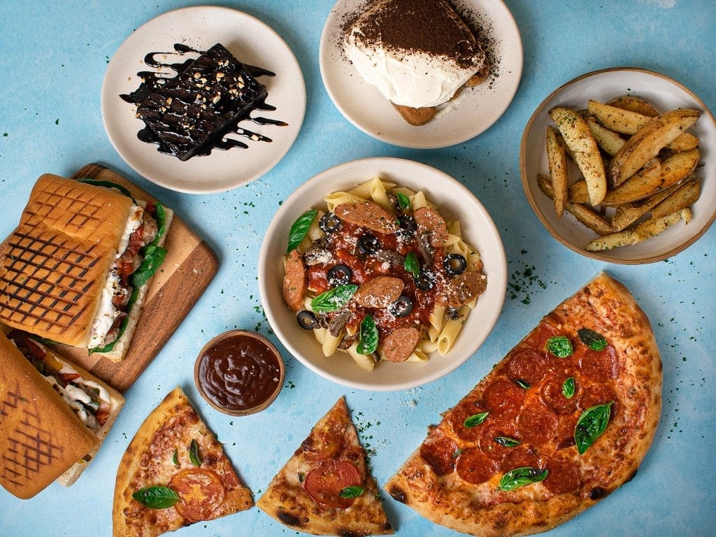 artisanal pizza, pizza restaurants, pizza, wood fired pizza, sourdough pizza - Pizza Montreal - img5