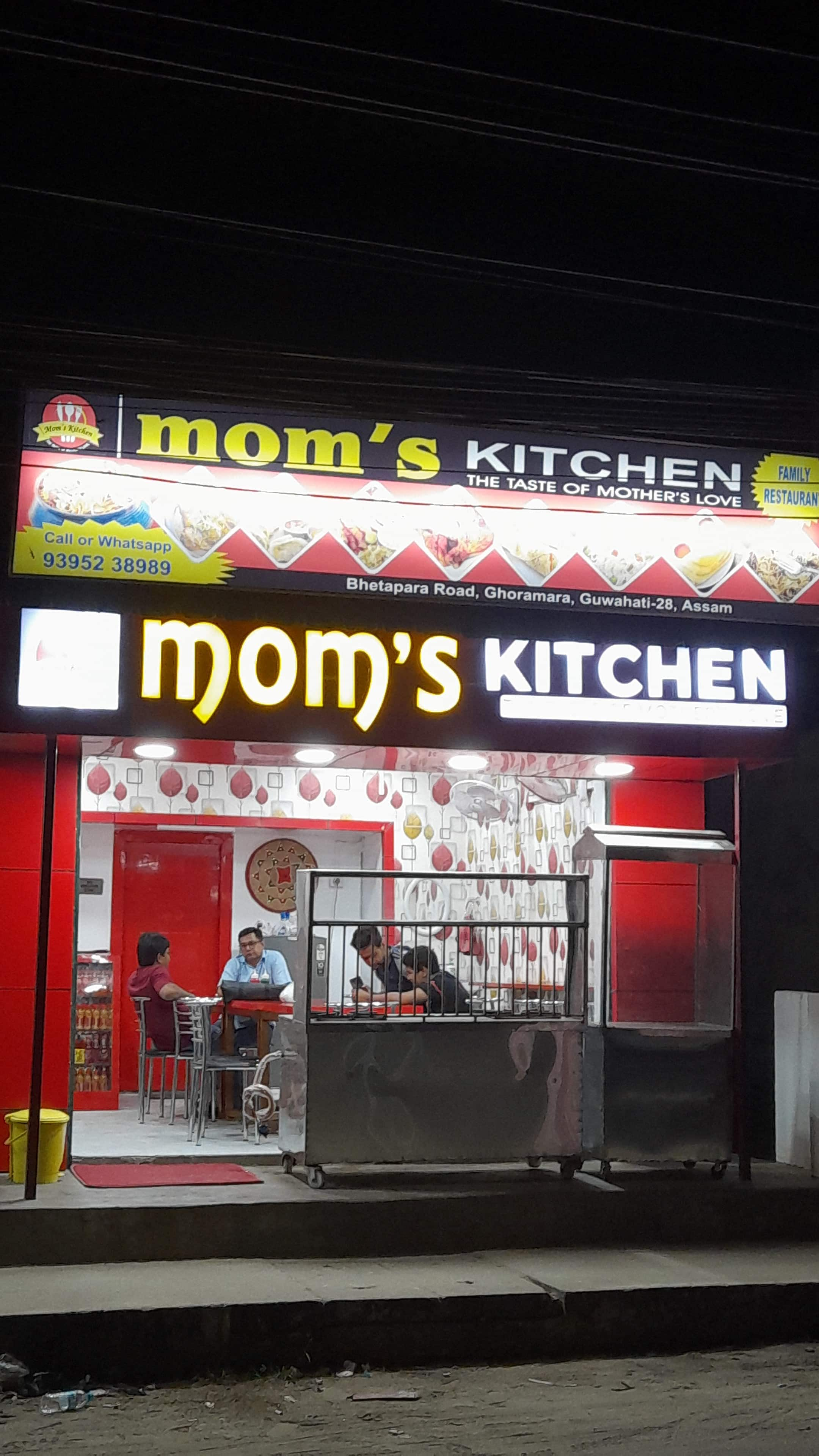 Mom kitchen restaurant