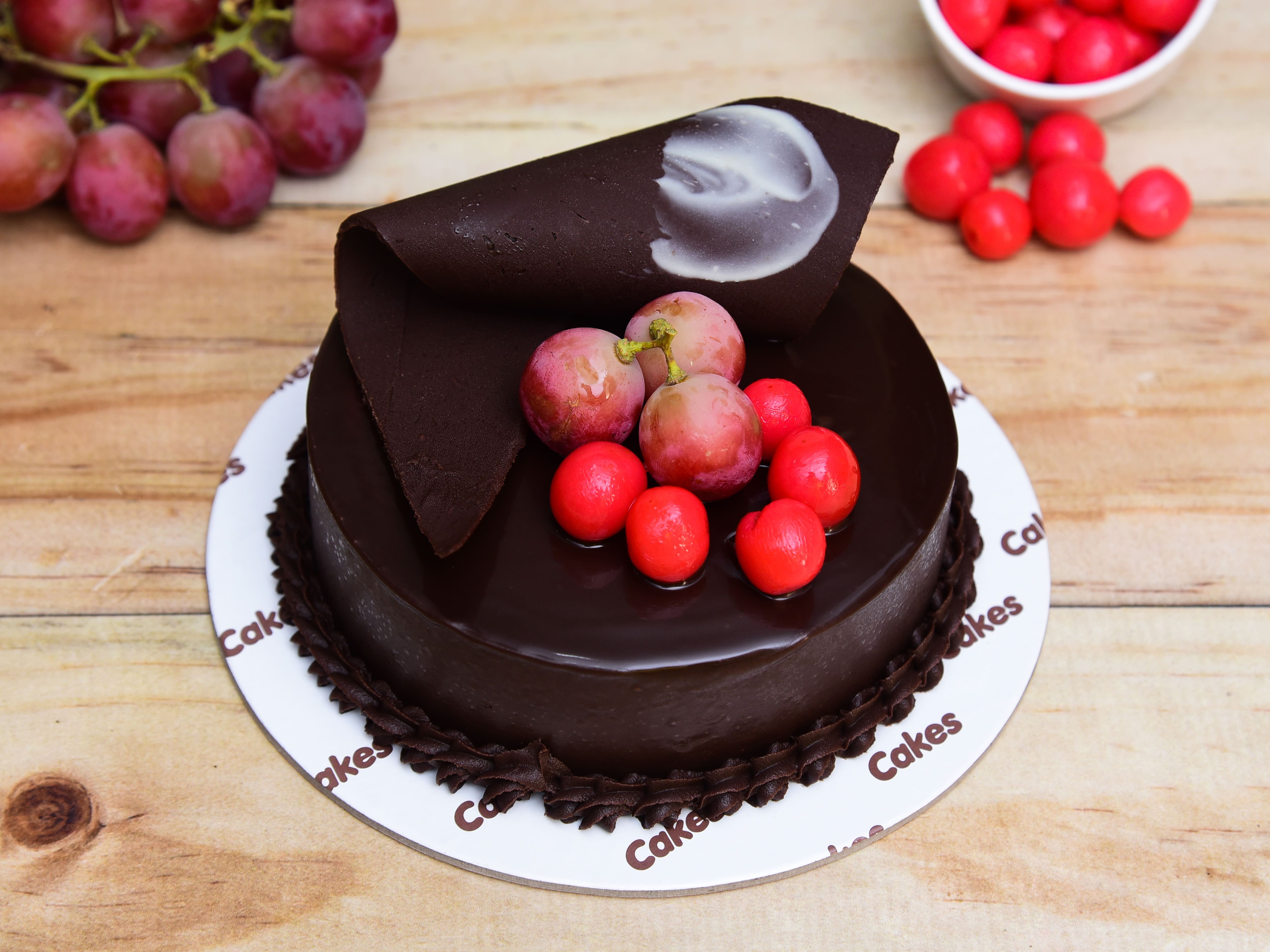 135 OFF ABOVE ₹299 Crazy 4 Cakes 4.2 Bakery, Desserts, Snacks New Alipore