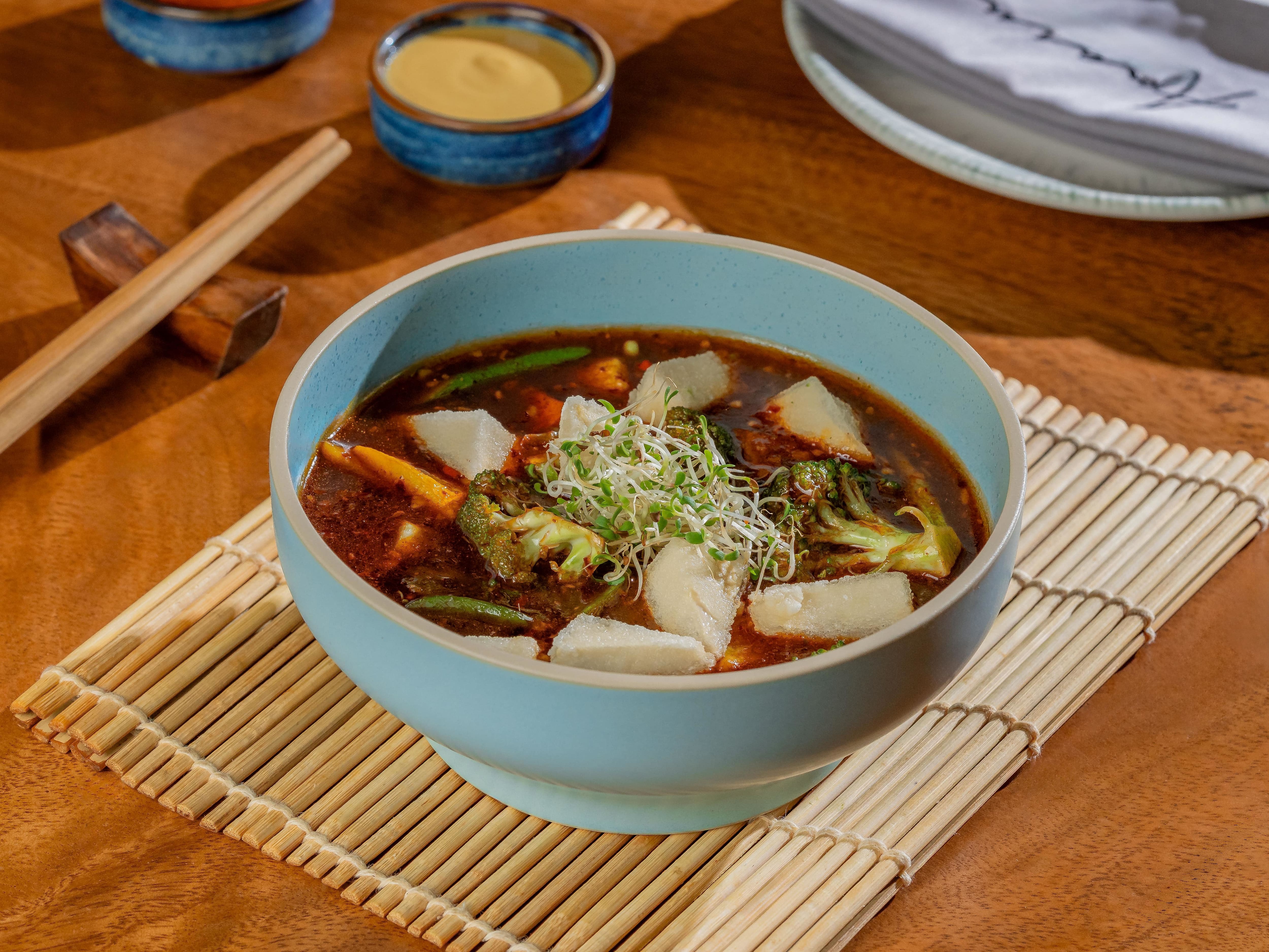 sushi, sushi near me, japanese restaurants, japanese food, sushi restaurants, sashimi, ramen, nigiri, maki - Amaru - img4