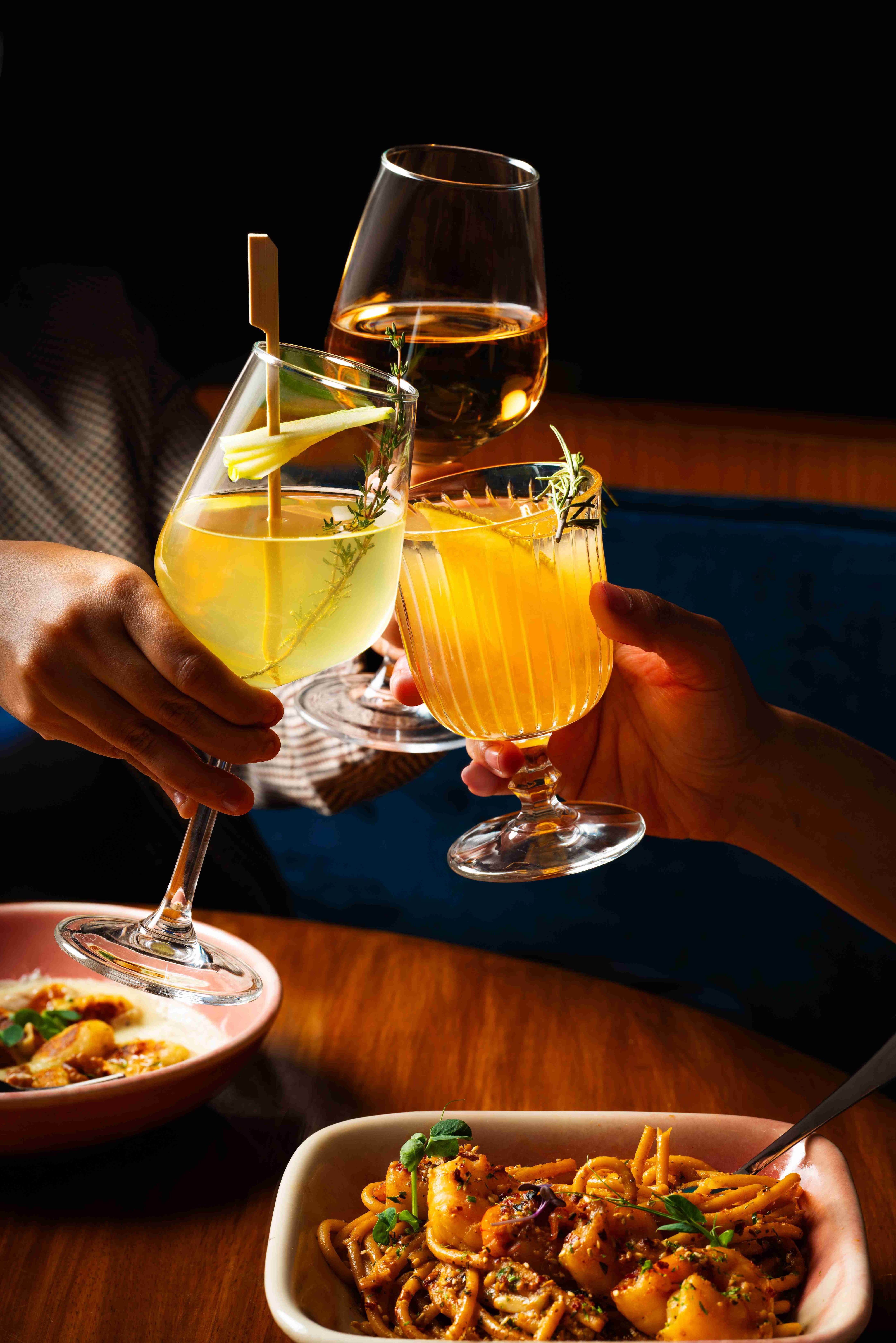 sports bars, sports pubs, sports bar and grill, live sports bars, pubs, bars - Gully Gangz Sports Bar - img4