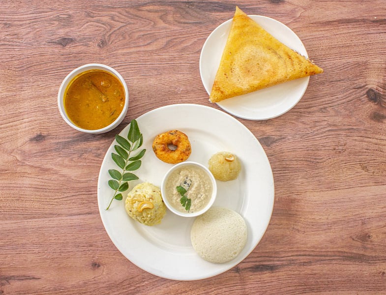 quick breakfast, breakfast before work, early breakfast near me, breakfast restaurants near me, breakfast spots - Nithya Amirtham - img5