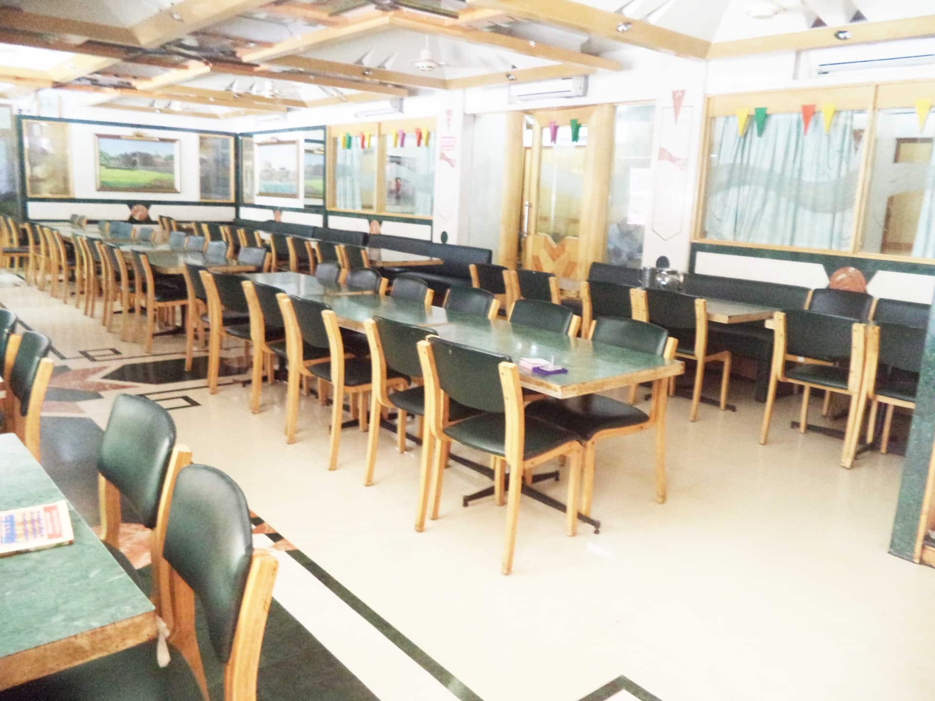 maharashtrian thali, veg thali, puran poli, bhakri, vegetarian restaurants - Hotel Shreyas - img3