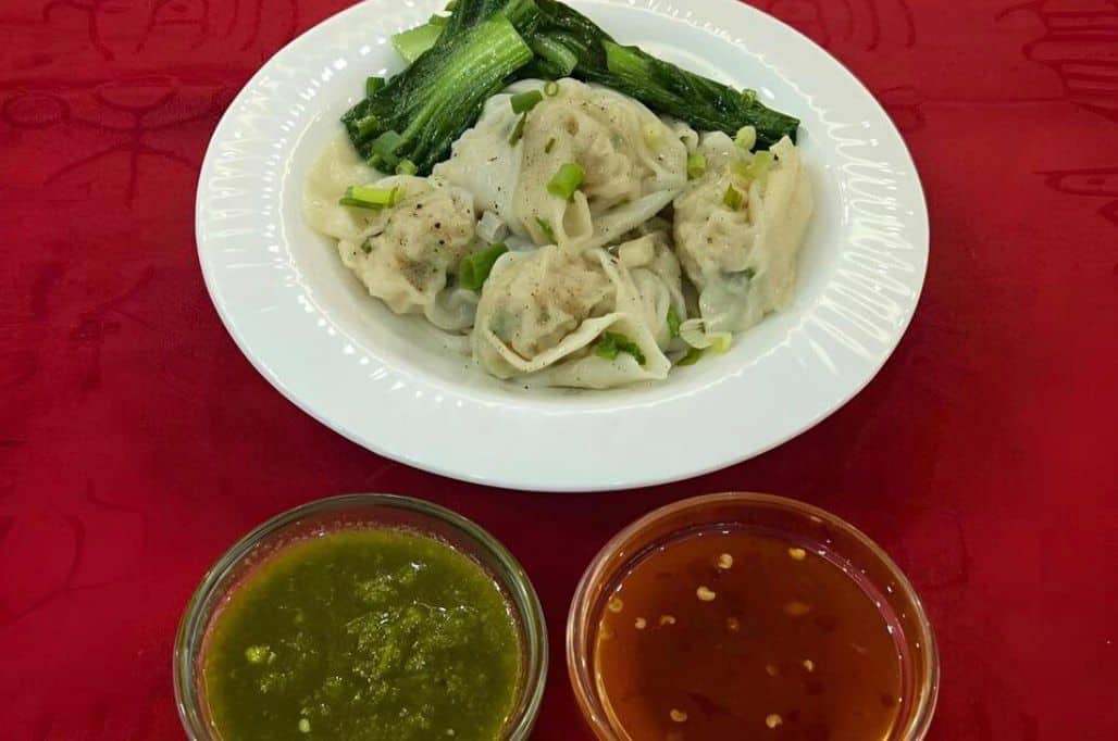 indo chinese, chinese restaurants, chinese food, hakka noodles, chilli chicken - Kim Ling - img1