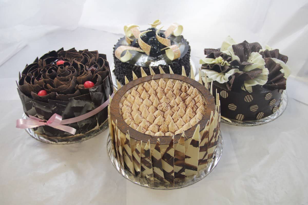 lotus café, torii, Kaju Katli, Aflatoon sweet, motichur laddu, Bandhan Sweets - Birdy's Bakery & Patisserie - img5