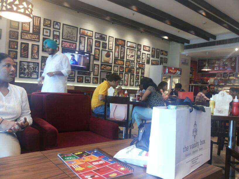 Nik Baker's, Elante Mall, Chandigarh Industrial Area, Chandigarh - Zomato