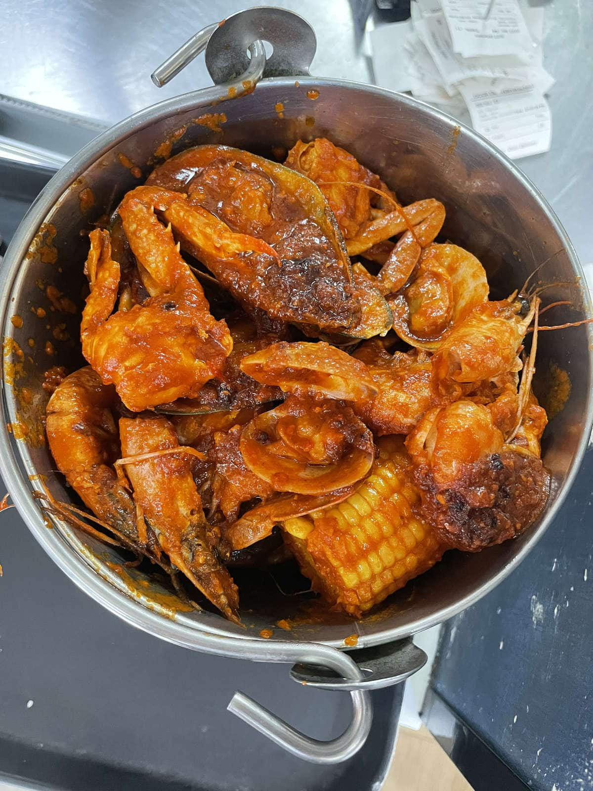 De Fish Dubai Taste Their Mouthwatering Seafood Bucket! , Fish Bucket 