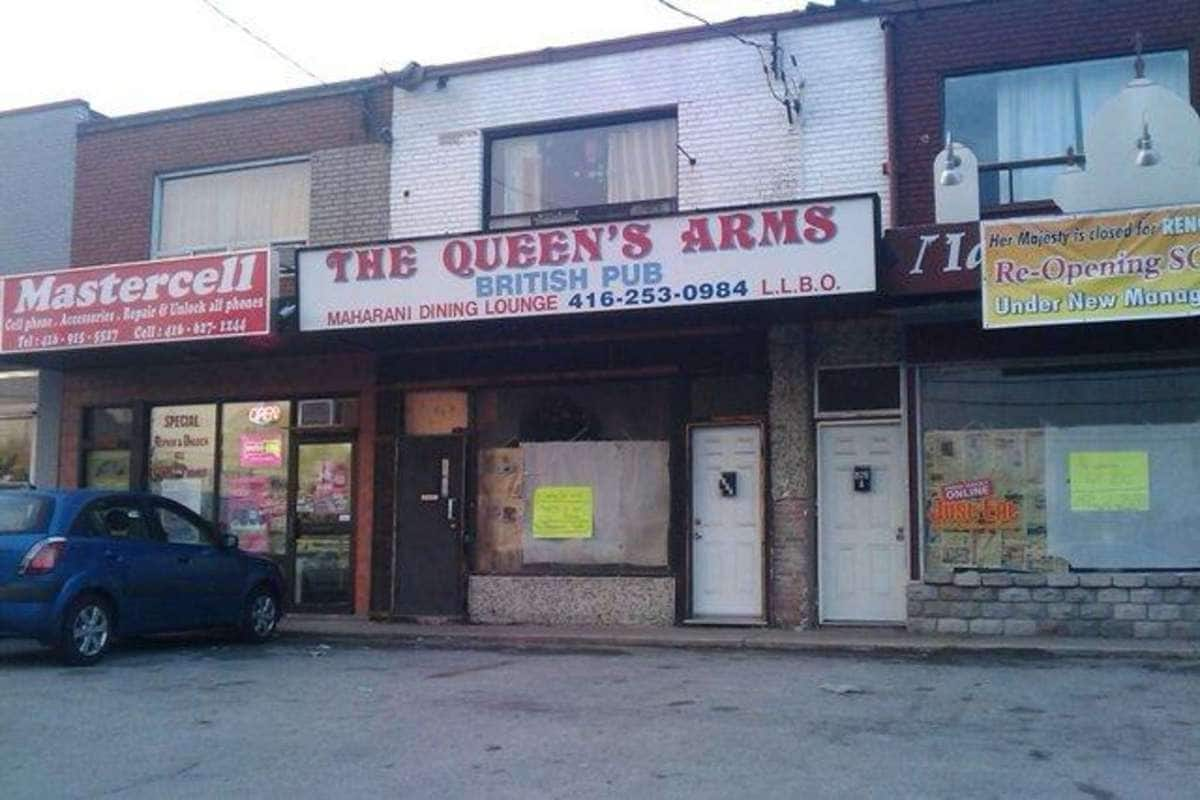 The Queen S Arms Maharani Indian Cuisine Etobicoke Toronto