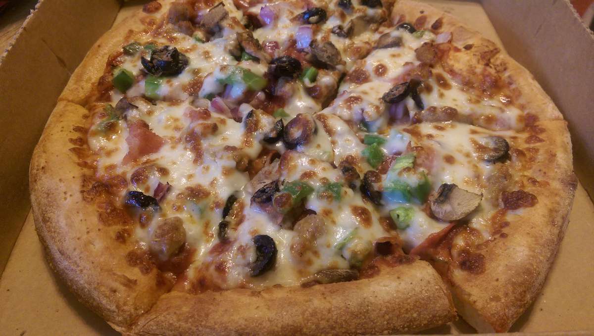 Mad Mushroom Pizza Photos, Pictures of Mad Mushroom Pizza ...