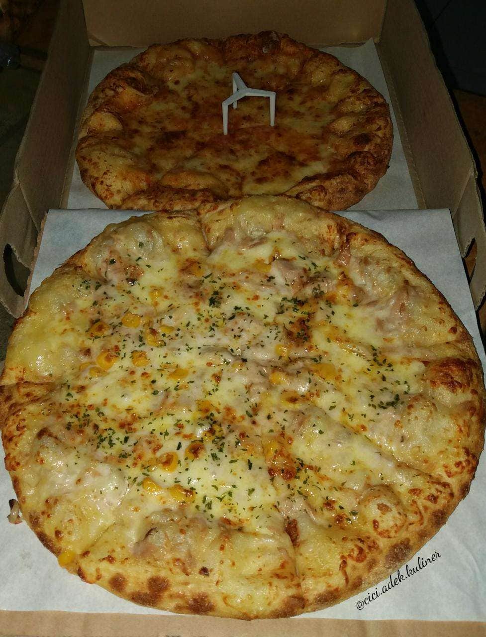 Cheese galore pizza hut