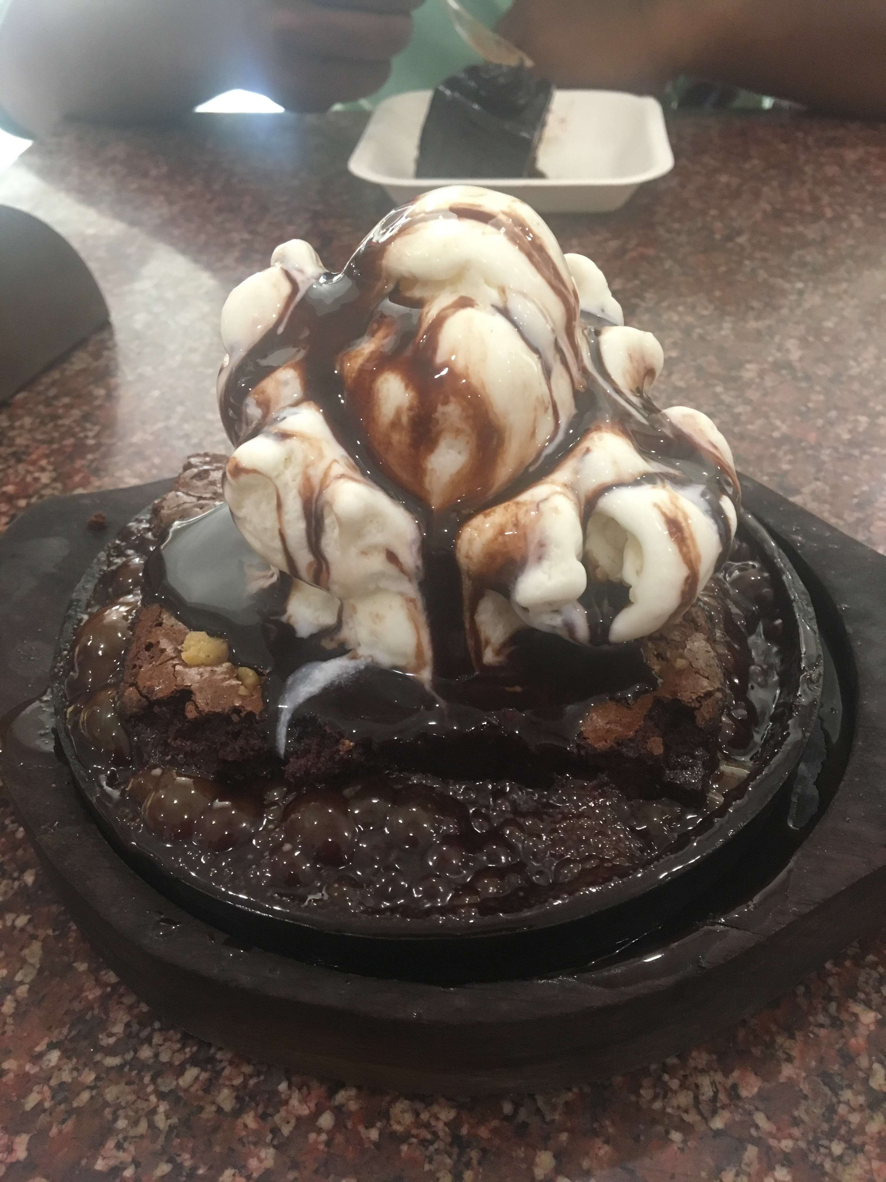 McBees Cake Factory, Chromepet, Chennai Restaurant