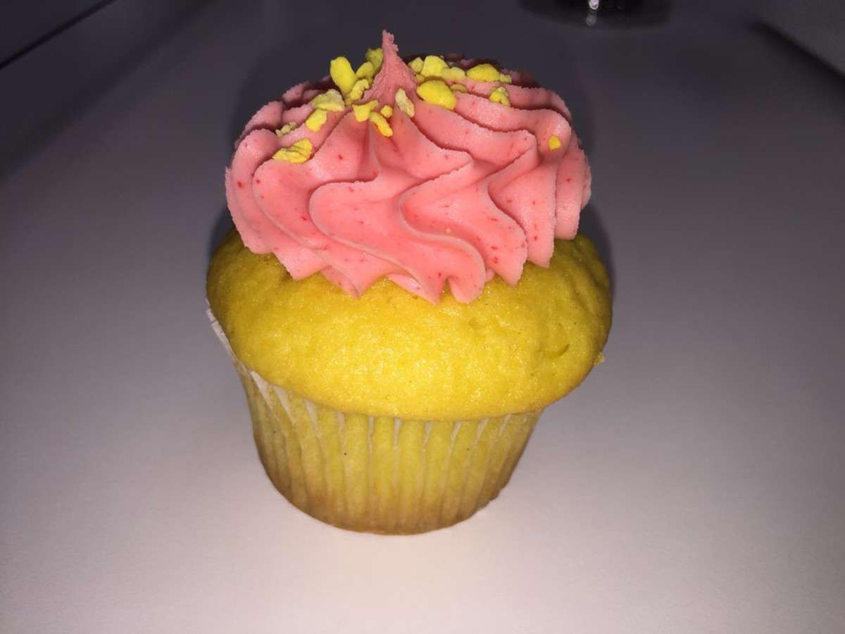 Over the Rainbow Cupcakes & Desserts, Palm Springs, Palm Springs Zomato