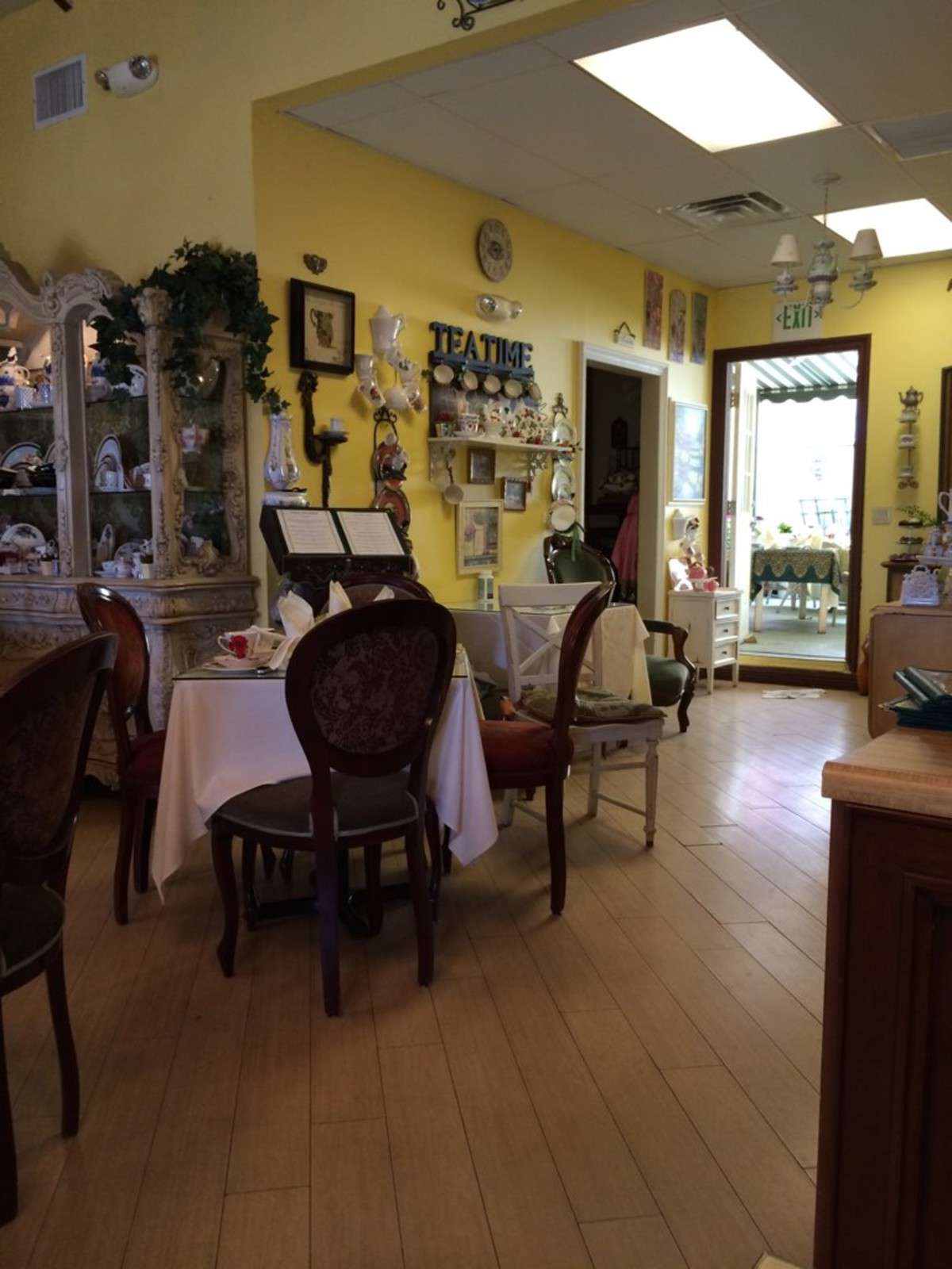 The T Room La Crescenta Montrose Glendale Urbanspoon Zomato